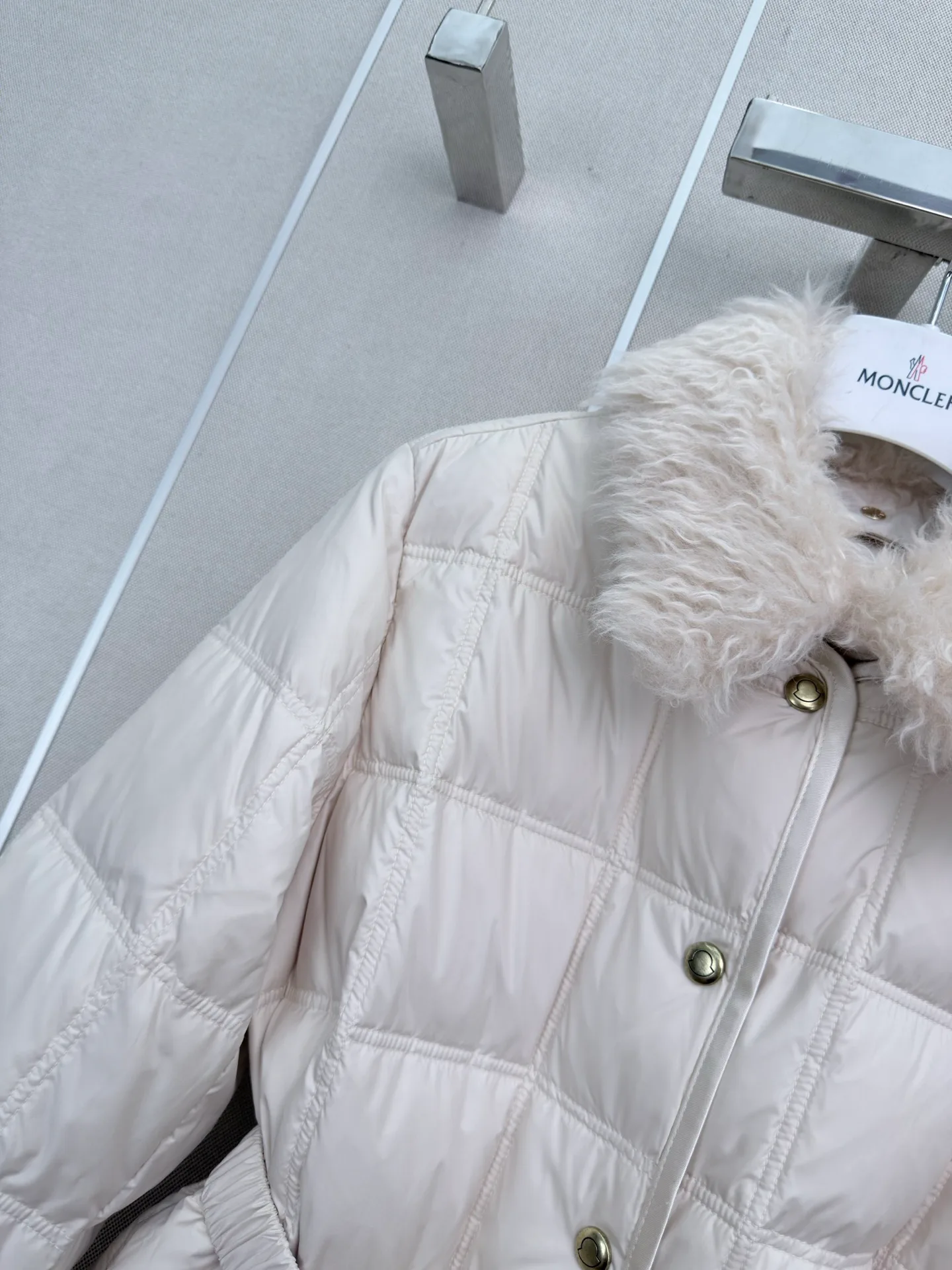 Куртки И Пуховики Женские Moncler 18407984