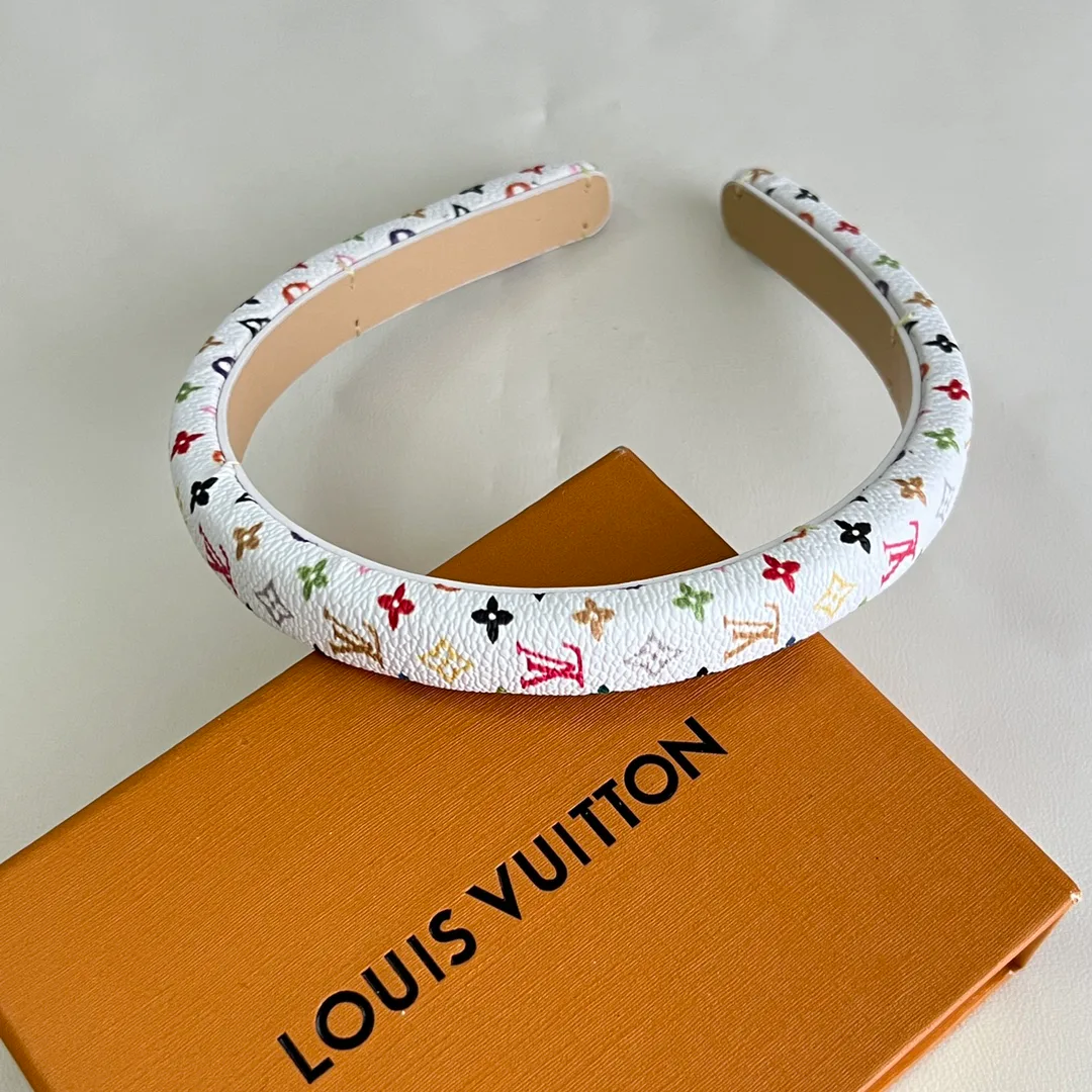 Головные Уборы Louis Vuitton 11684823