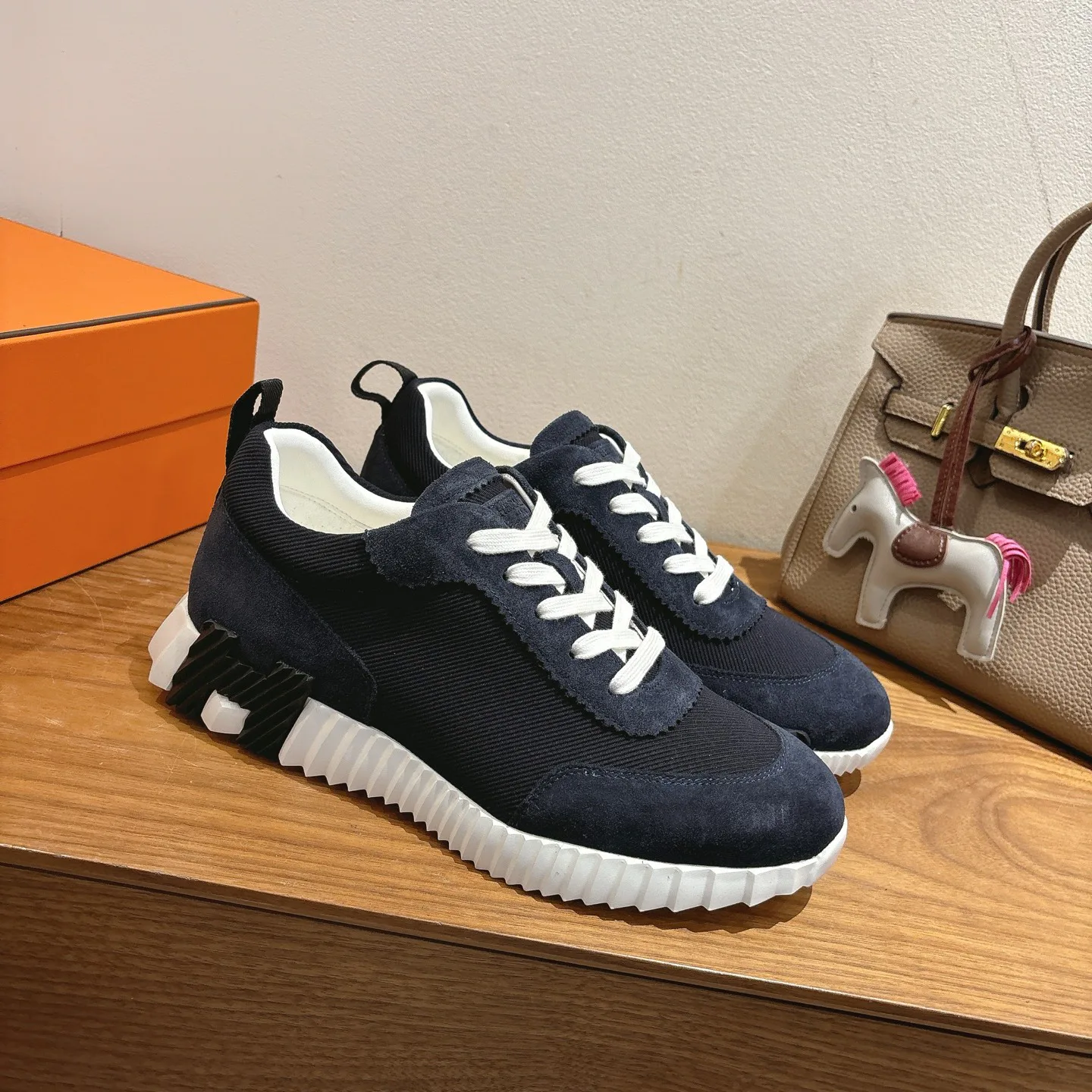 Кроссовки Женские Hermes 18729626