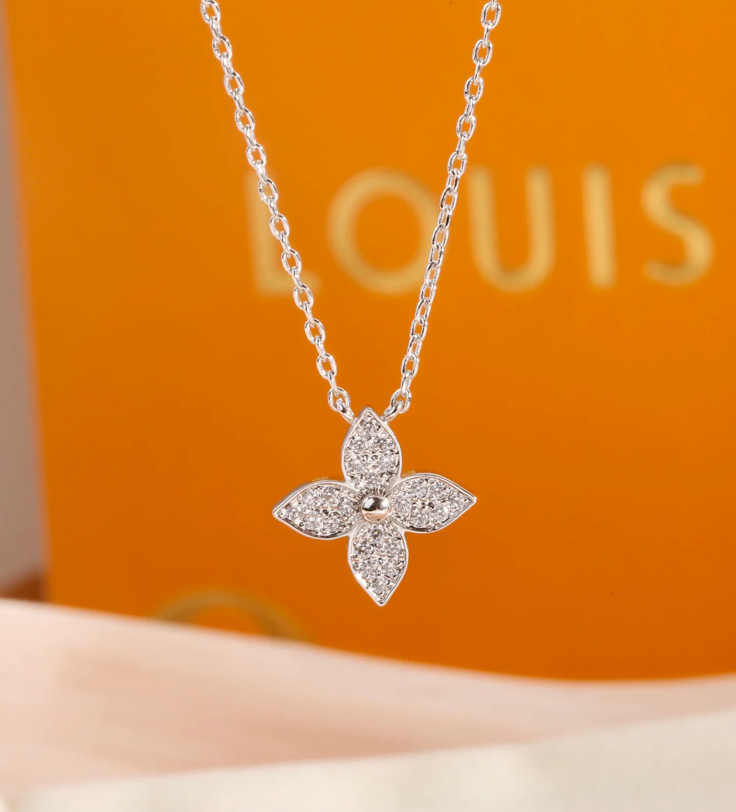 Бижутерия Louis Vuitton 4211319