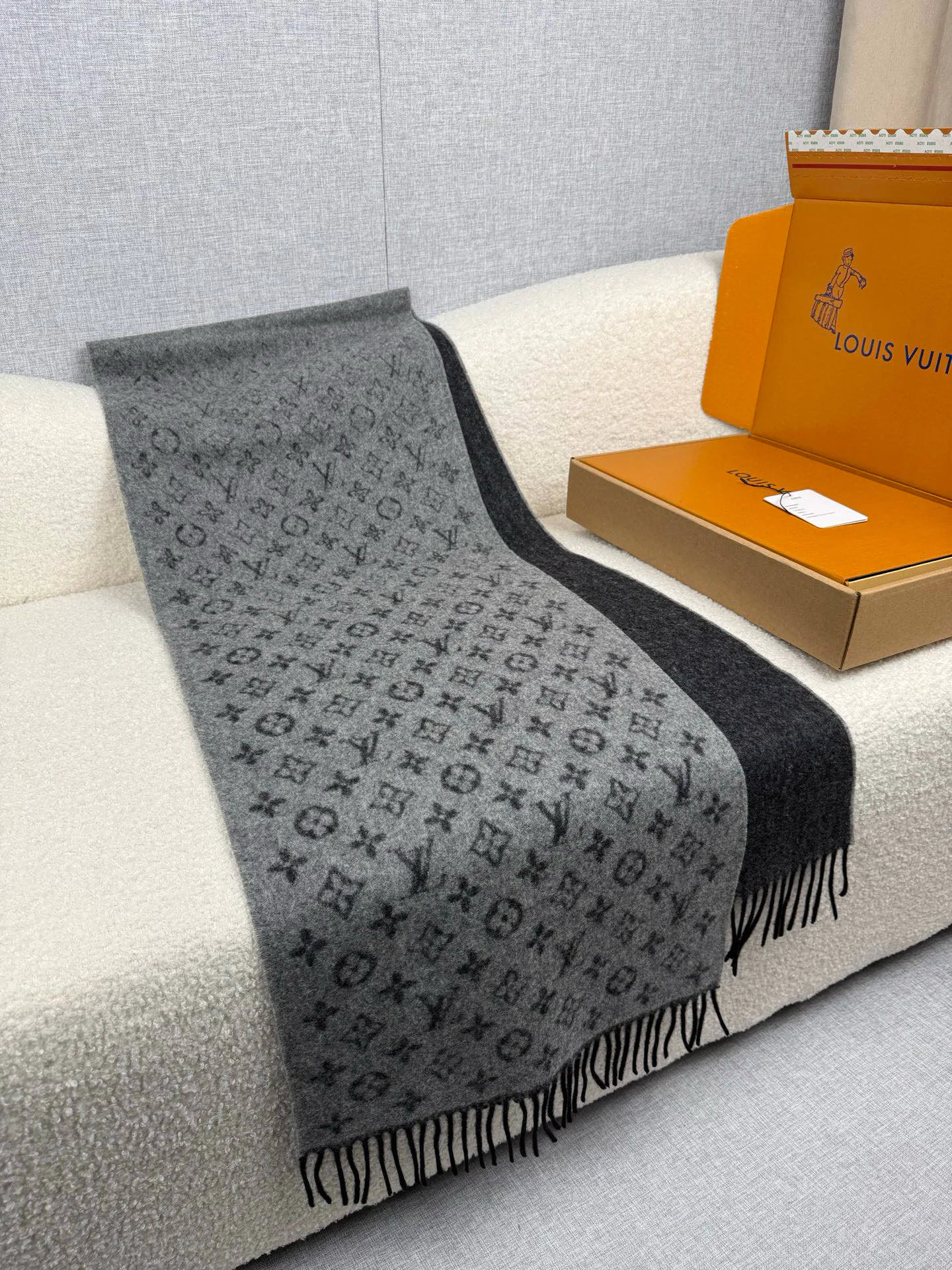 Шарфы Louis Vuitton 692782