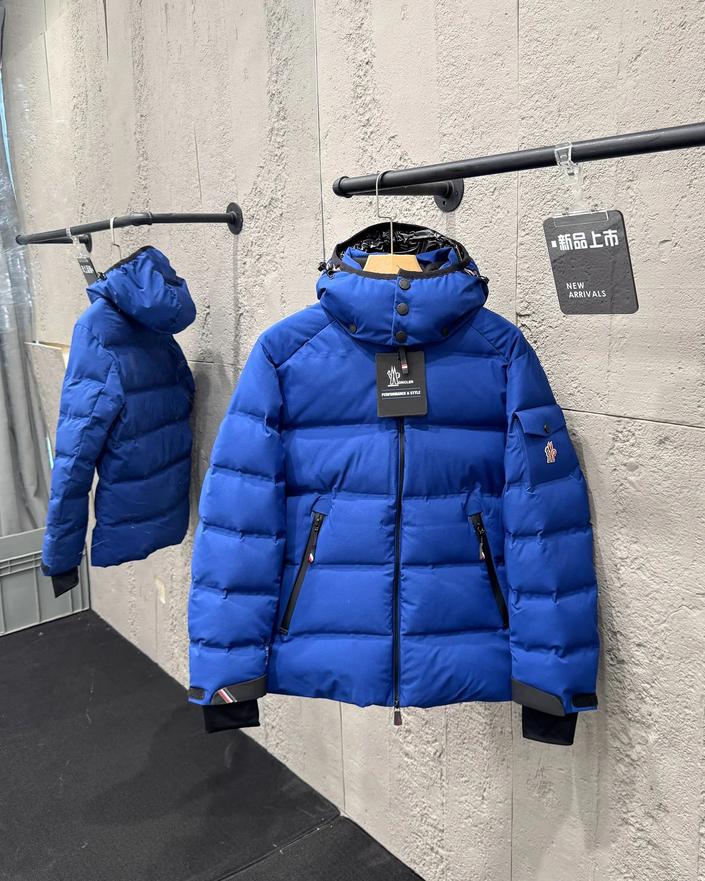 Куртки И Пуховики Мужские Moncler 17942231