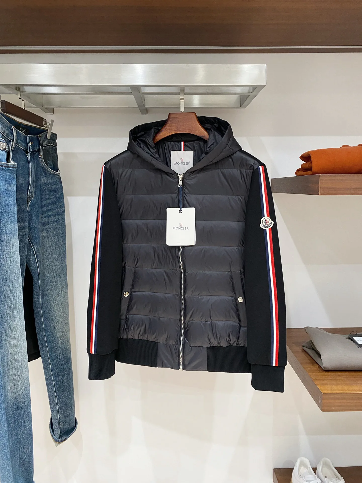 Куртки И Пуховики Мужские Moncler 2656712