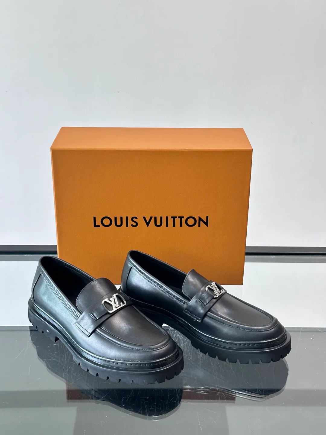 Лоферы И Туфли Мужские Louis Vuitton 17646071