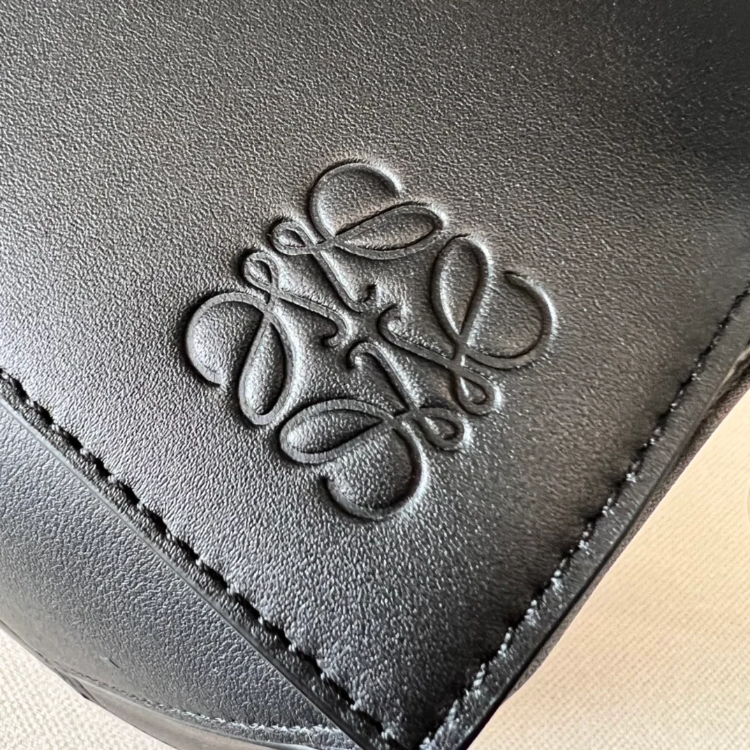 Классические Сумки Женские Loewe 11674683