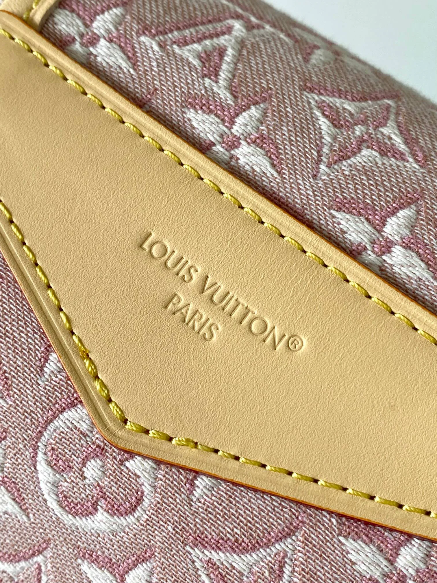 Классические Сумки Женские Louis Vuitton 17385922