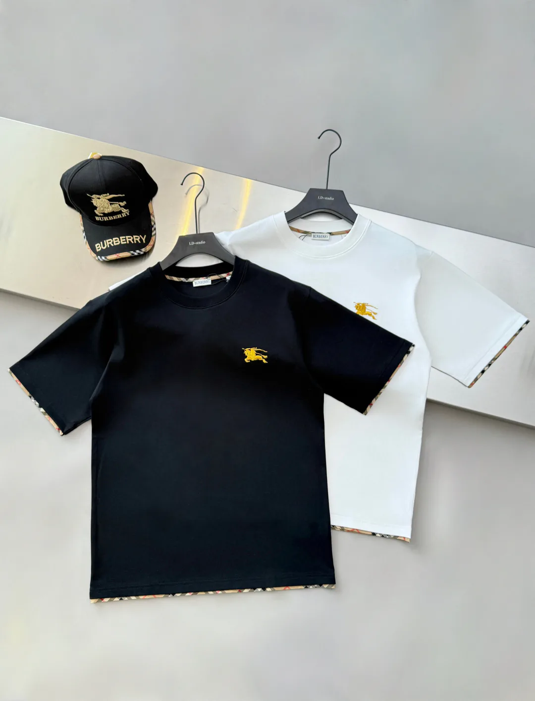 Футболки Женские Burberry 10151624