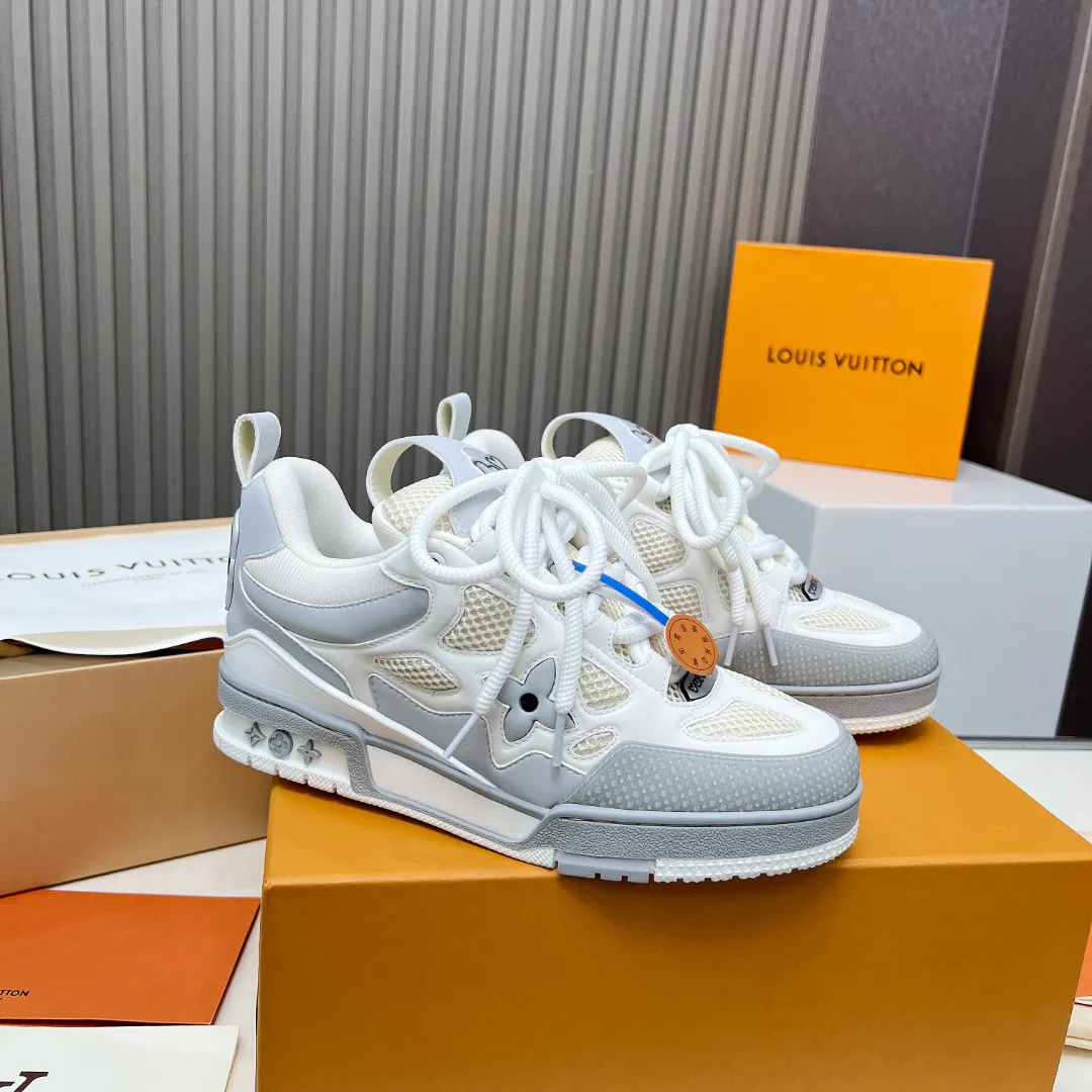 Кроссовки Женские Louis Vuitton 24814