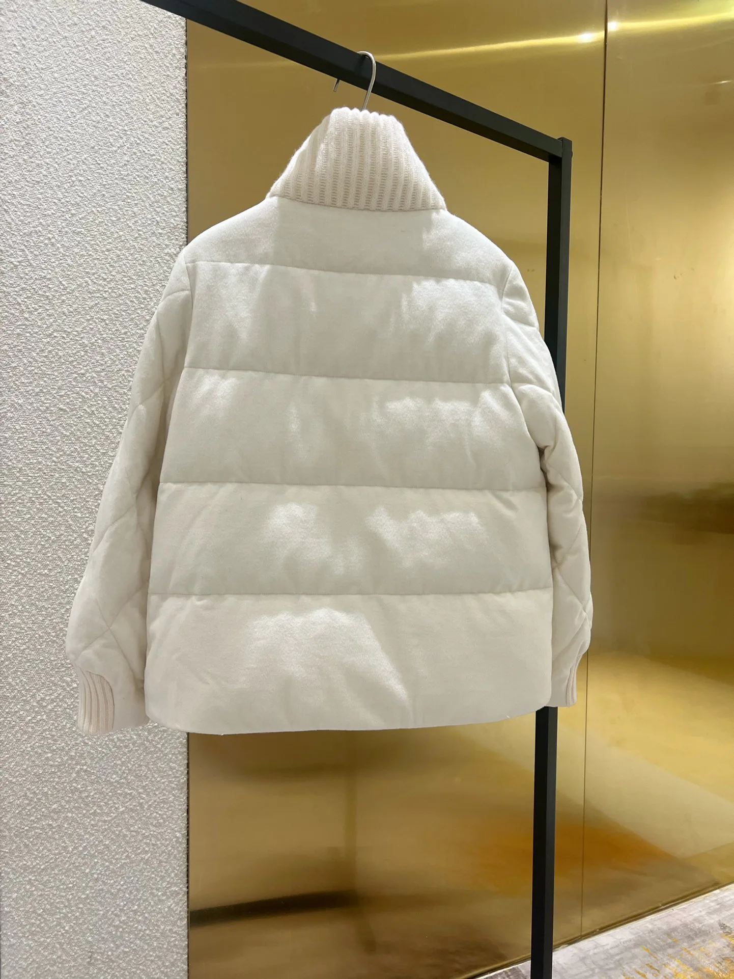 Куртки И Пуховики Женские Loro Piana 19779146