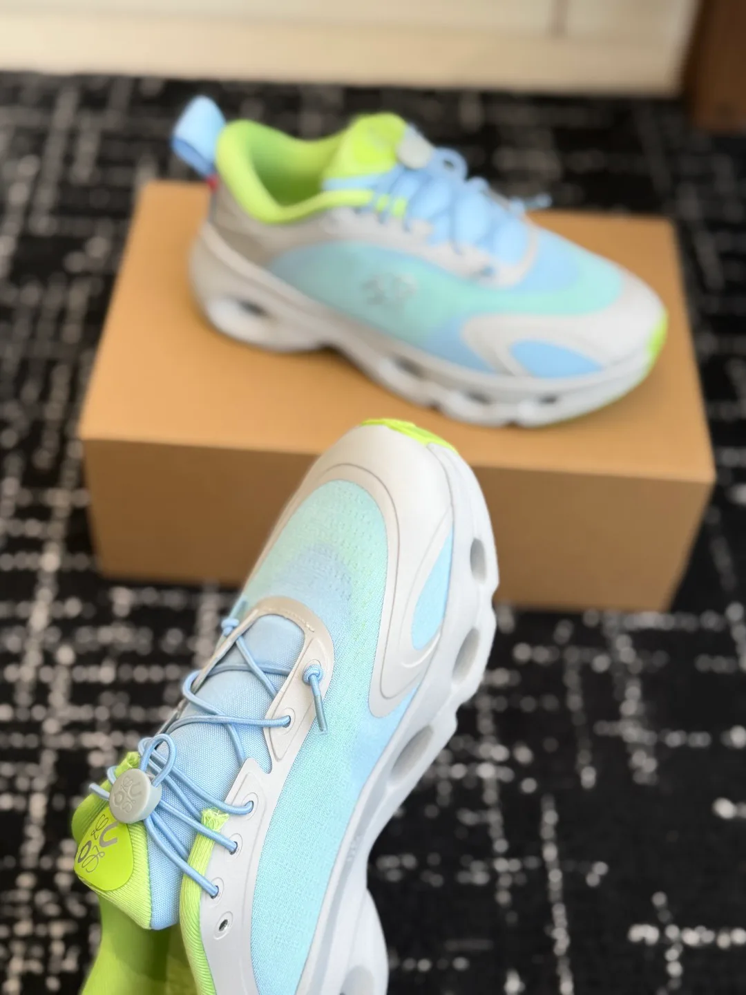 Кроссовки Женские Loewe 735442