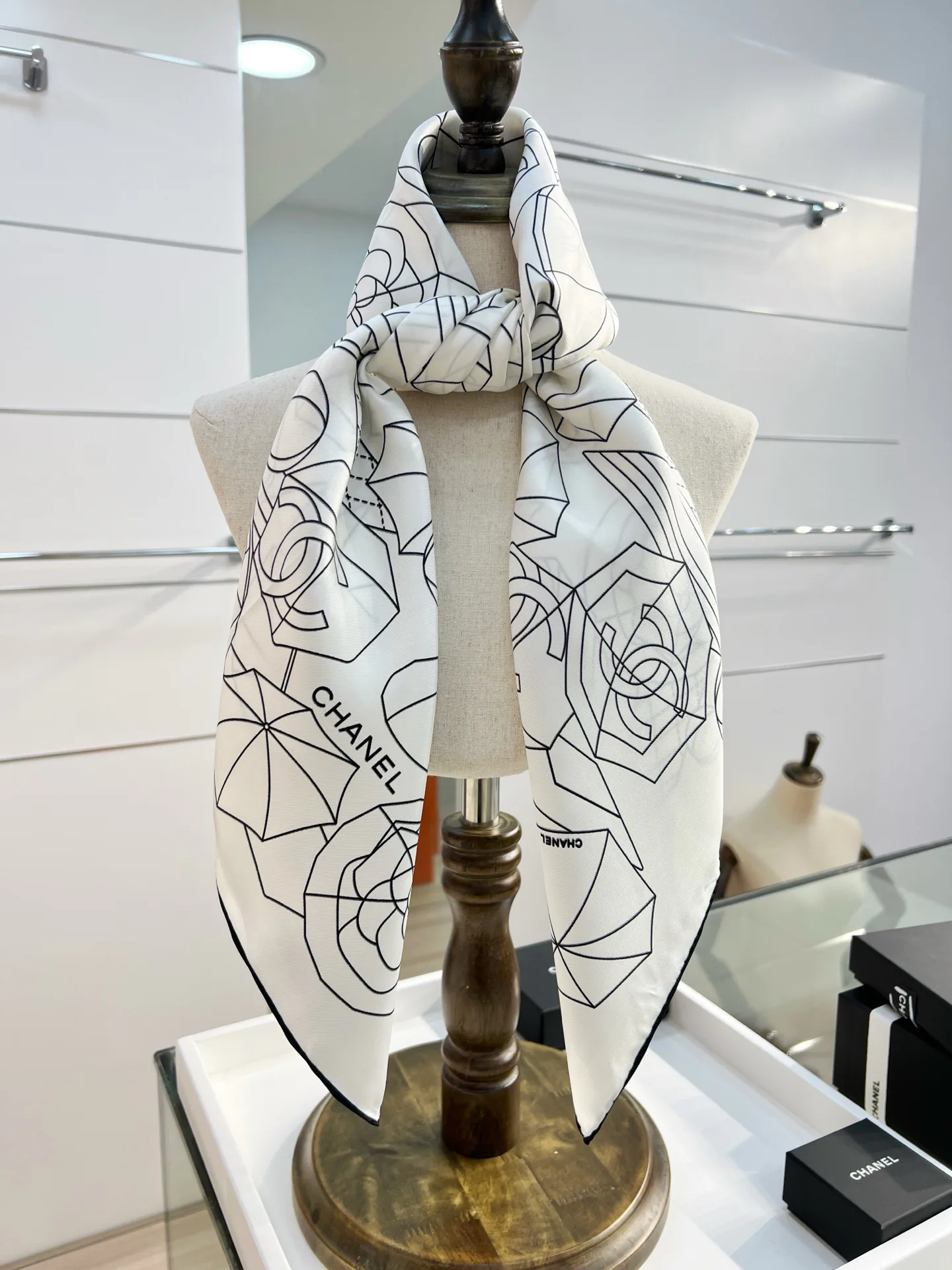 Платки Chanel 1020599