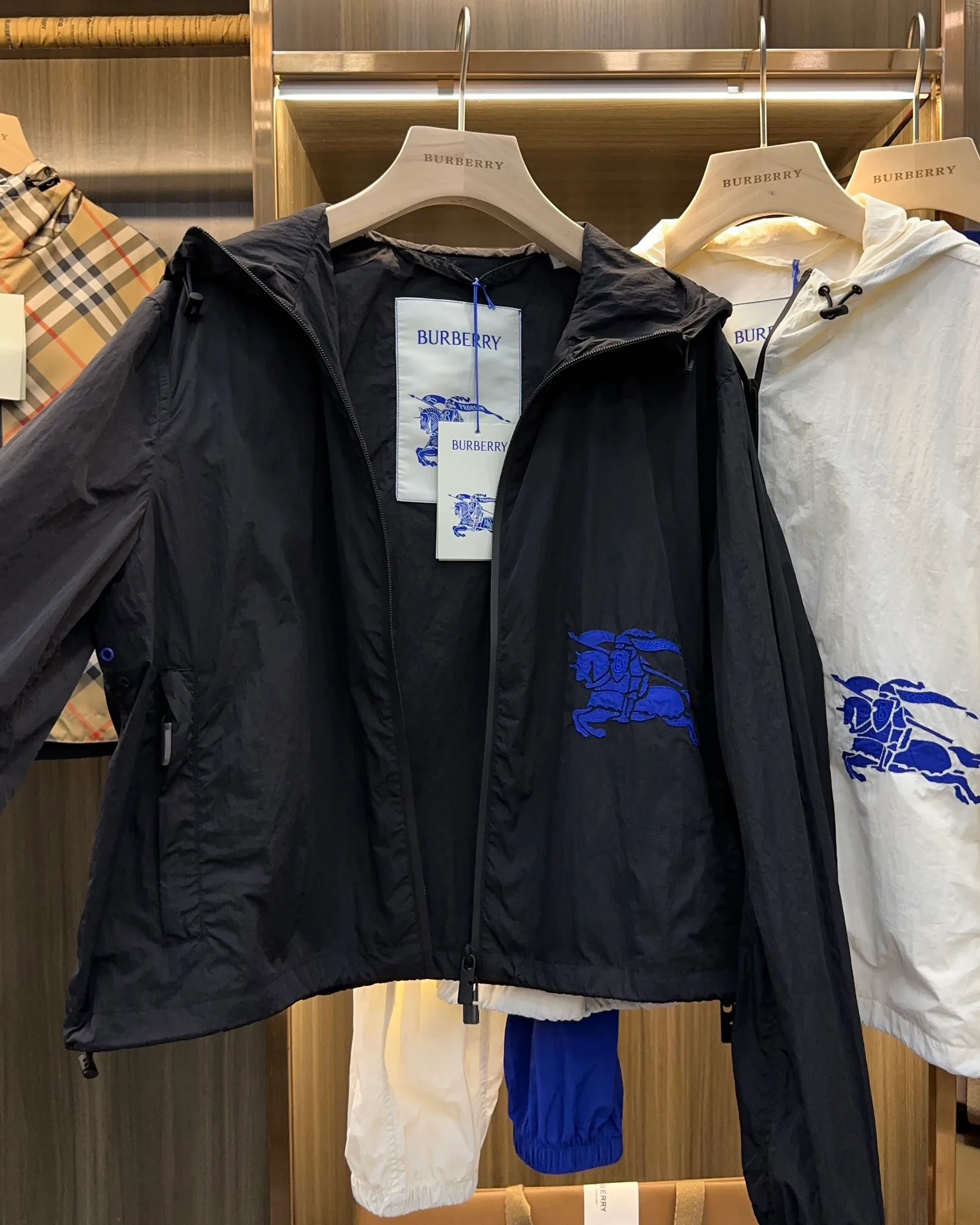 Куртки И Пуховики Женские Burberry 12778521