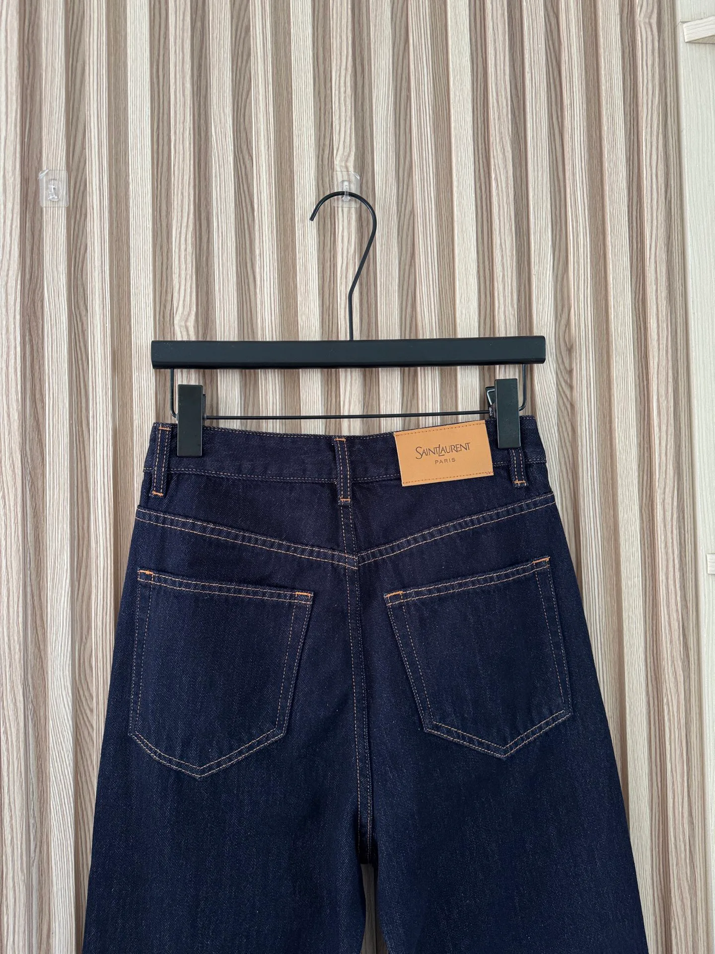 Джинсы Женские Saint Laurent 18743303