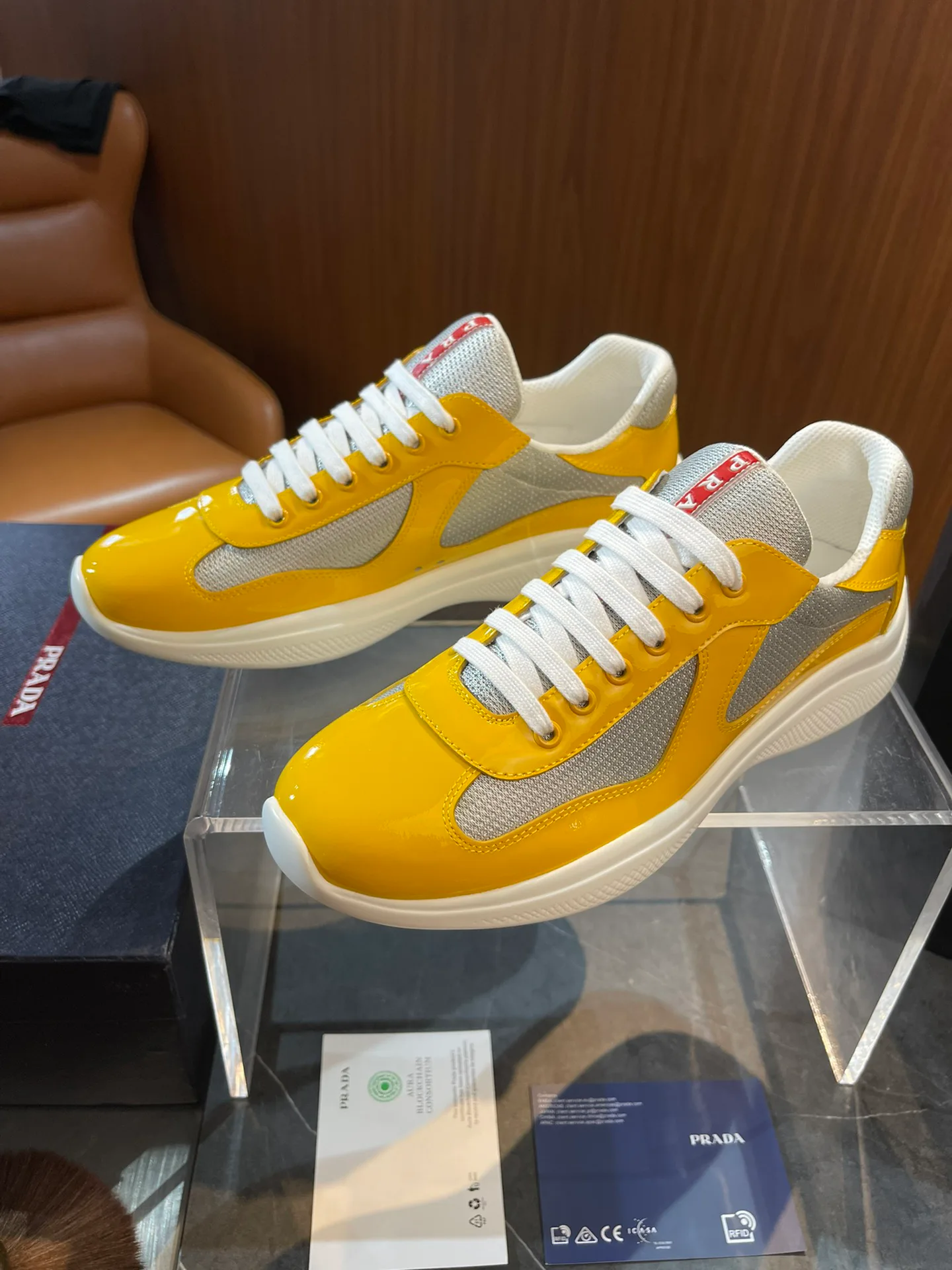 Кроссовки Женские Prada 161052