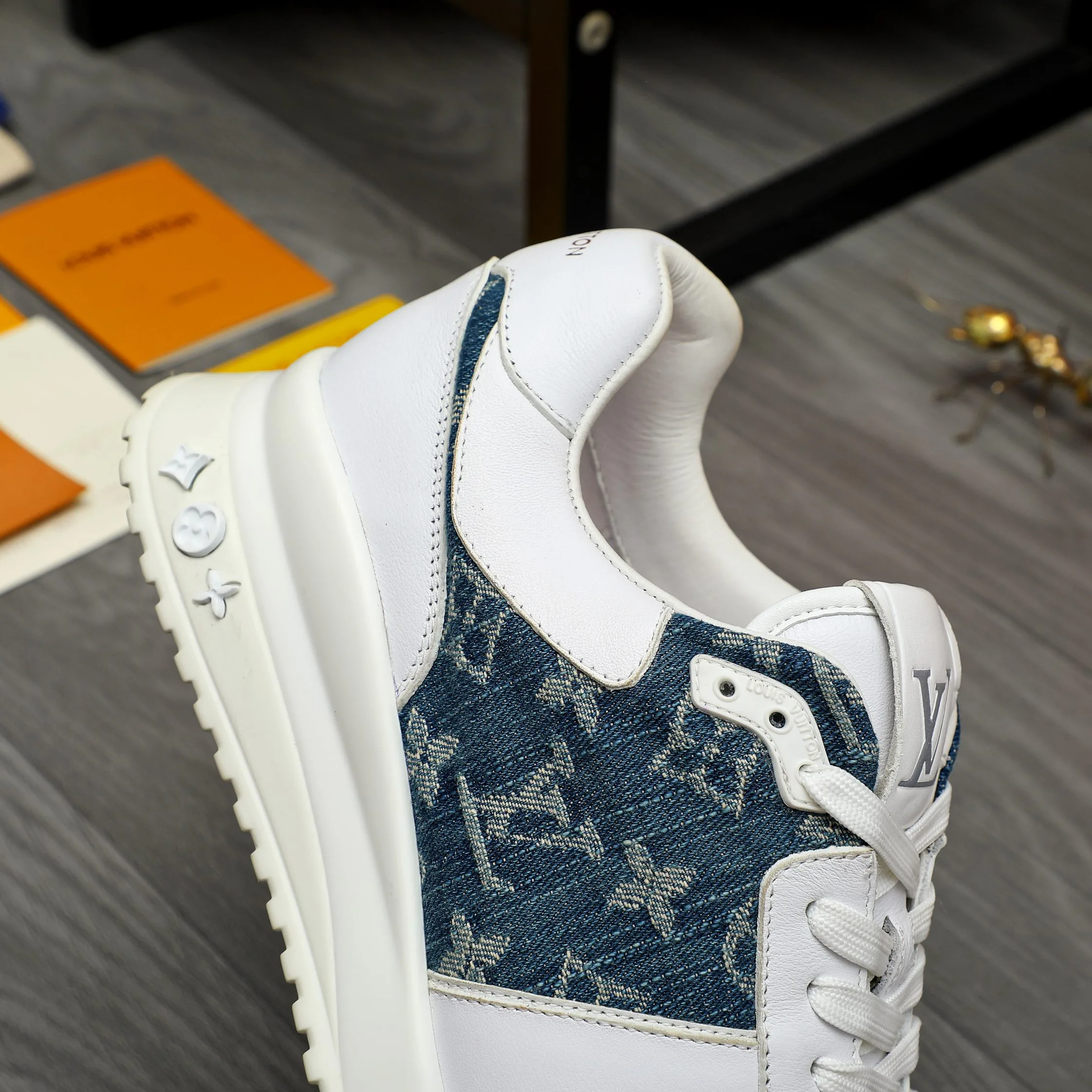 Кроссовки Мужские Louis Vuitton 288023