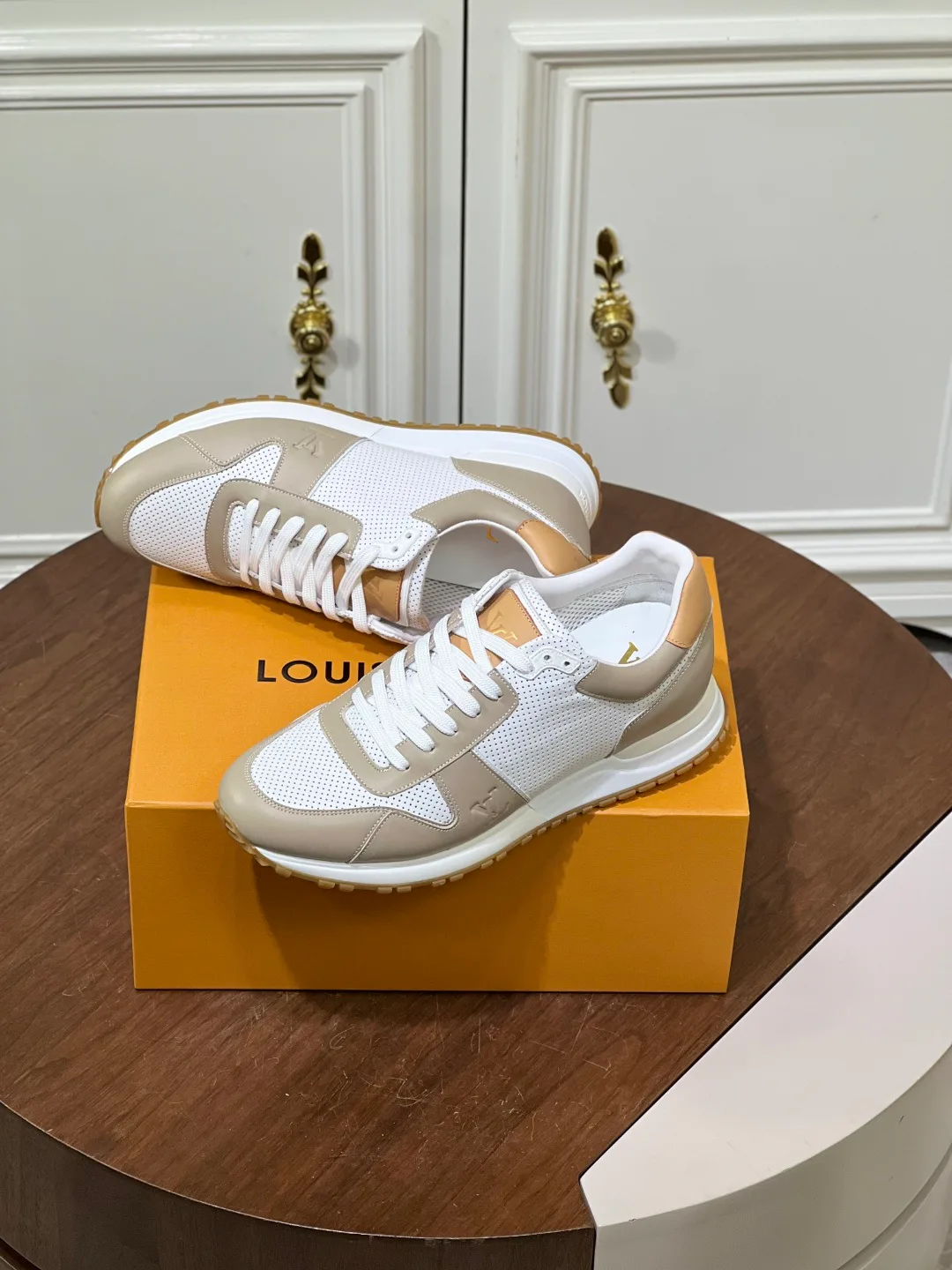 Кроссовки Мужские Louis Vuitton 18039346