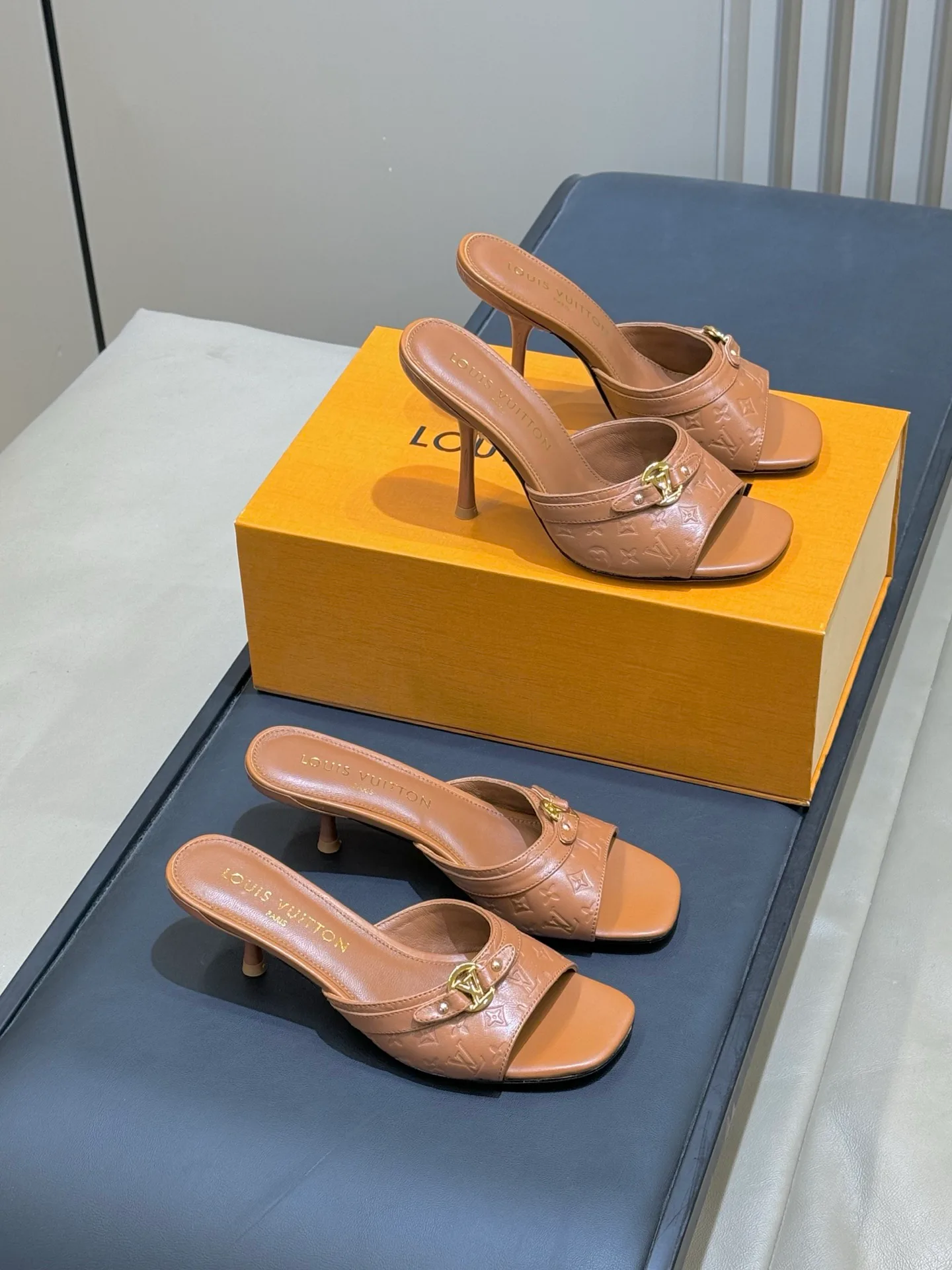 Босоножки Женские Louis Vuitton 1291458