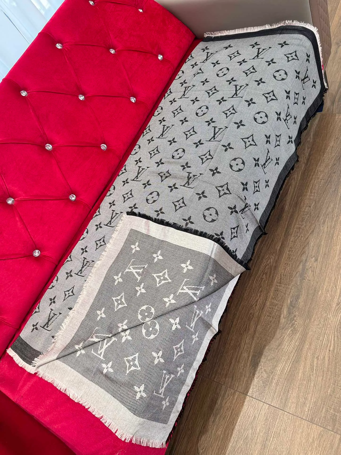 Шарфы Louis Vuitton 1255835