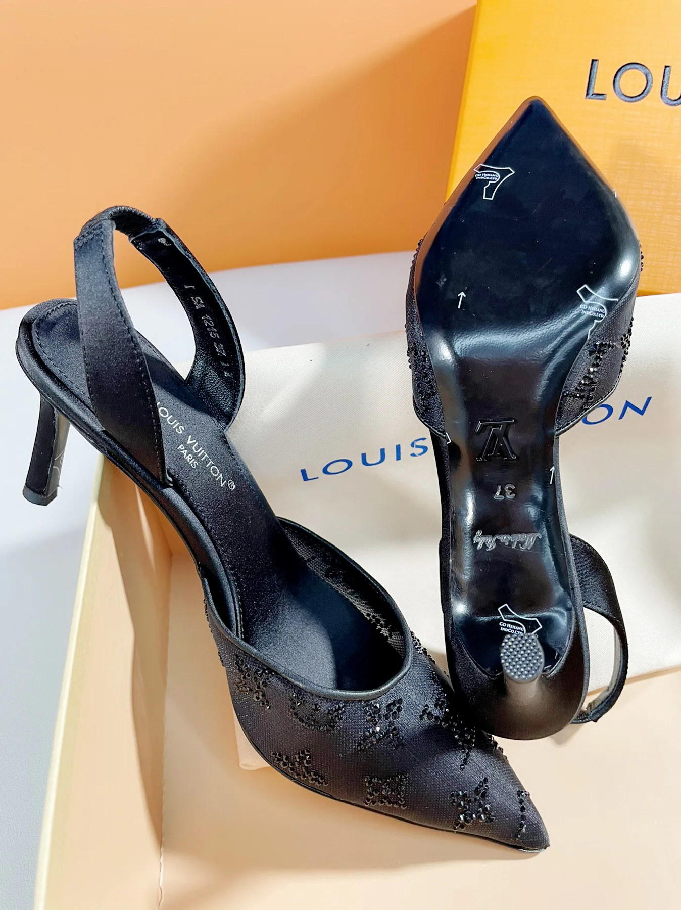 Туфли Женские Louis Vuitton 13346468