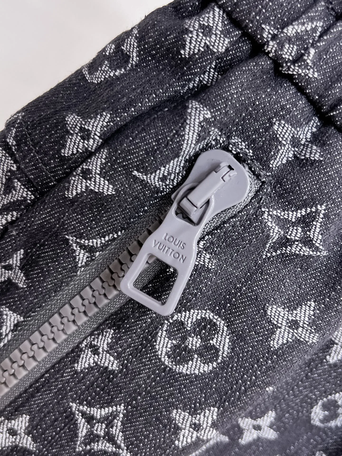 Шорты Мужские Louis Vuitton 13417571