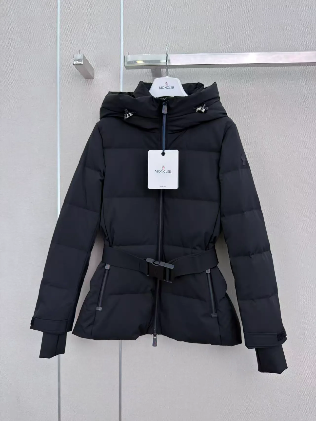 Куртки И Пуховики Женские Moncler 19247634