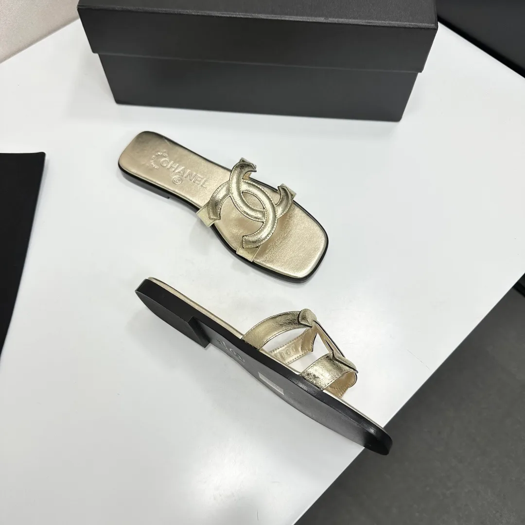 Шлепанцы Женские Chanel 11529460