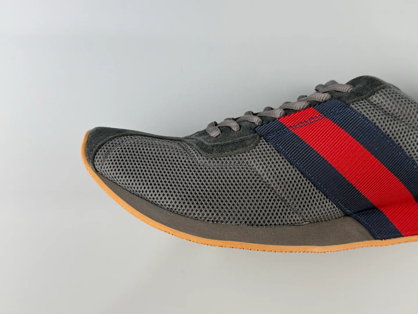 Кроссовки Женские Gucci 18552270