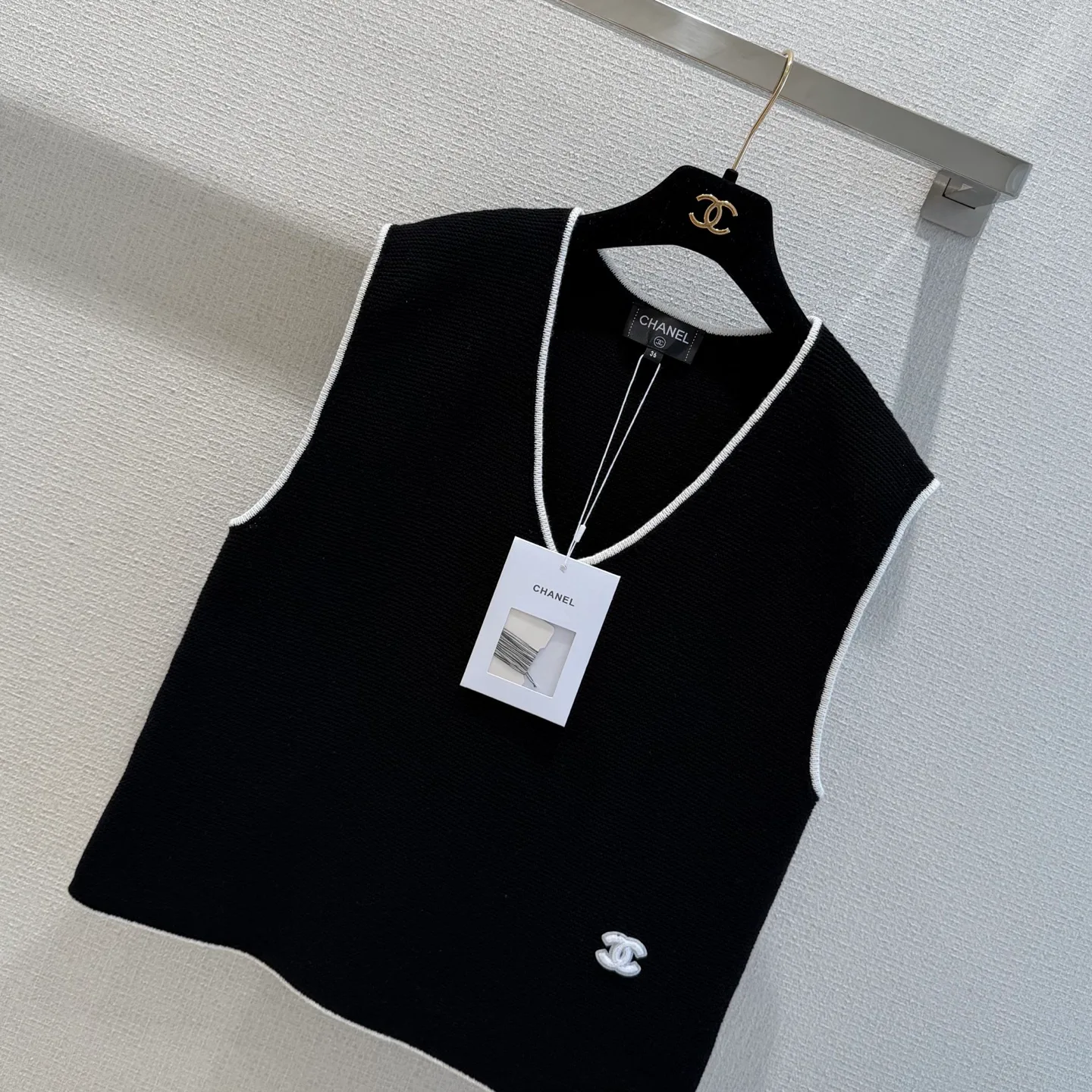 Жилеты Женские Chanel 11540446