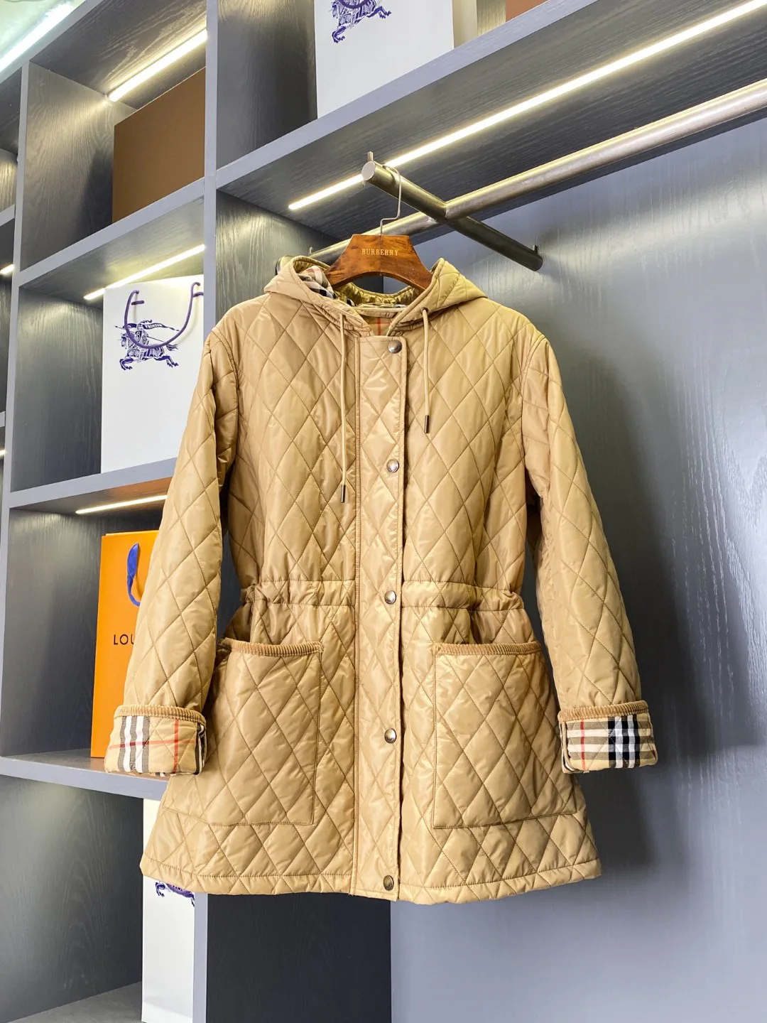 Куртки И Пуховики Женские Burberry 11672206