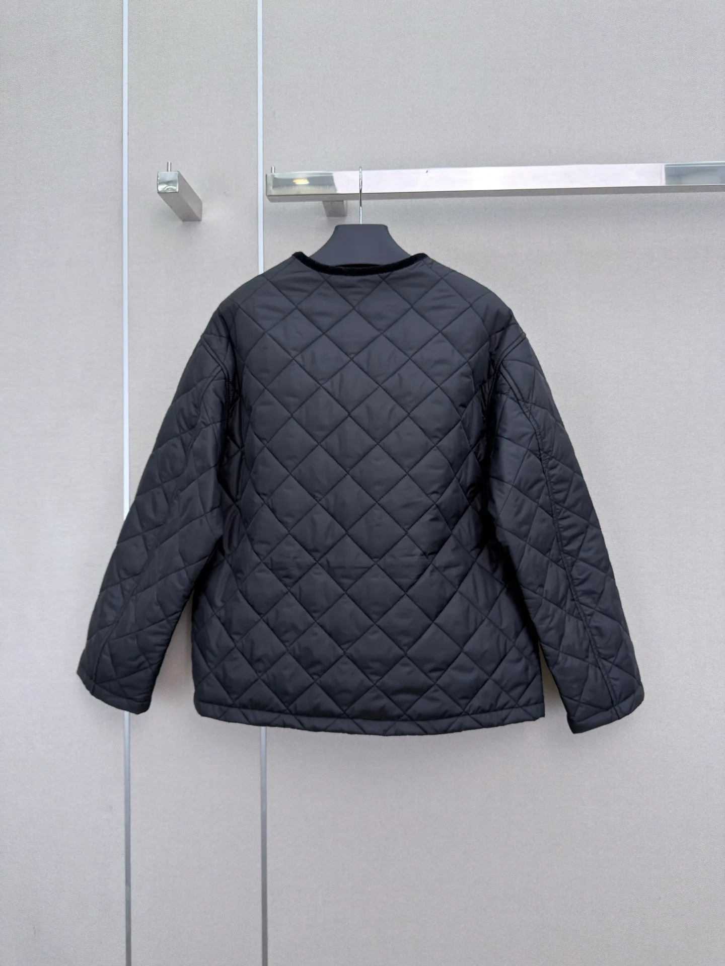 Куртки И Пуховики Женские Prada 18790474