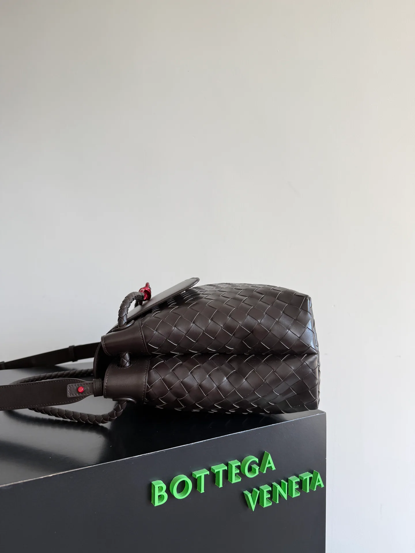 Классические Сумки Женские Bottega Veneta 18004857