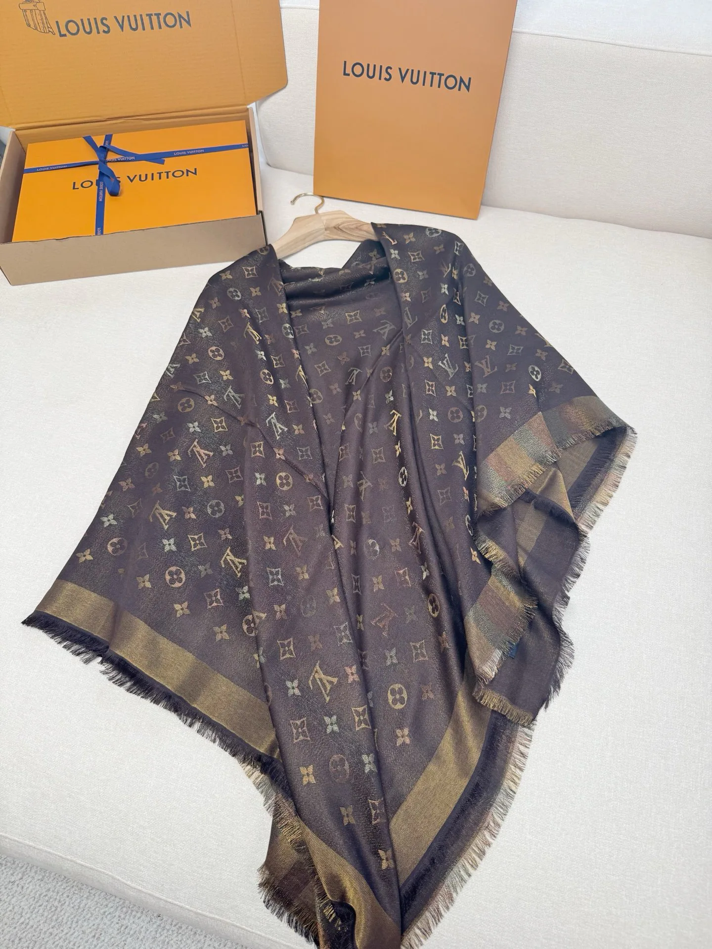 Шарфы Louis Vuitton 437763