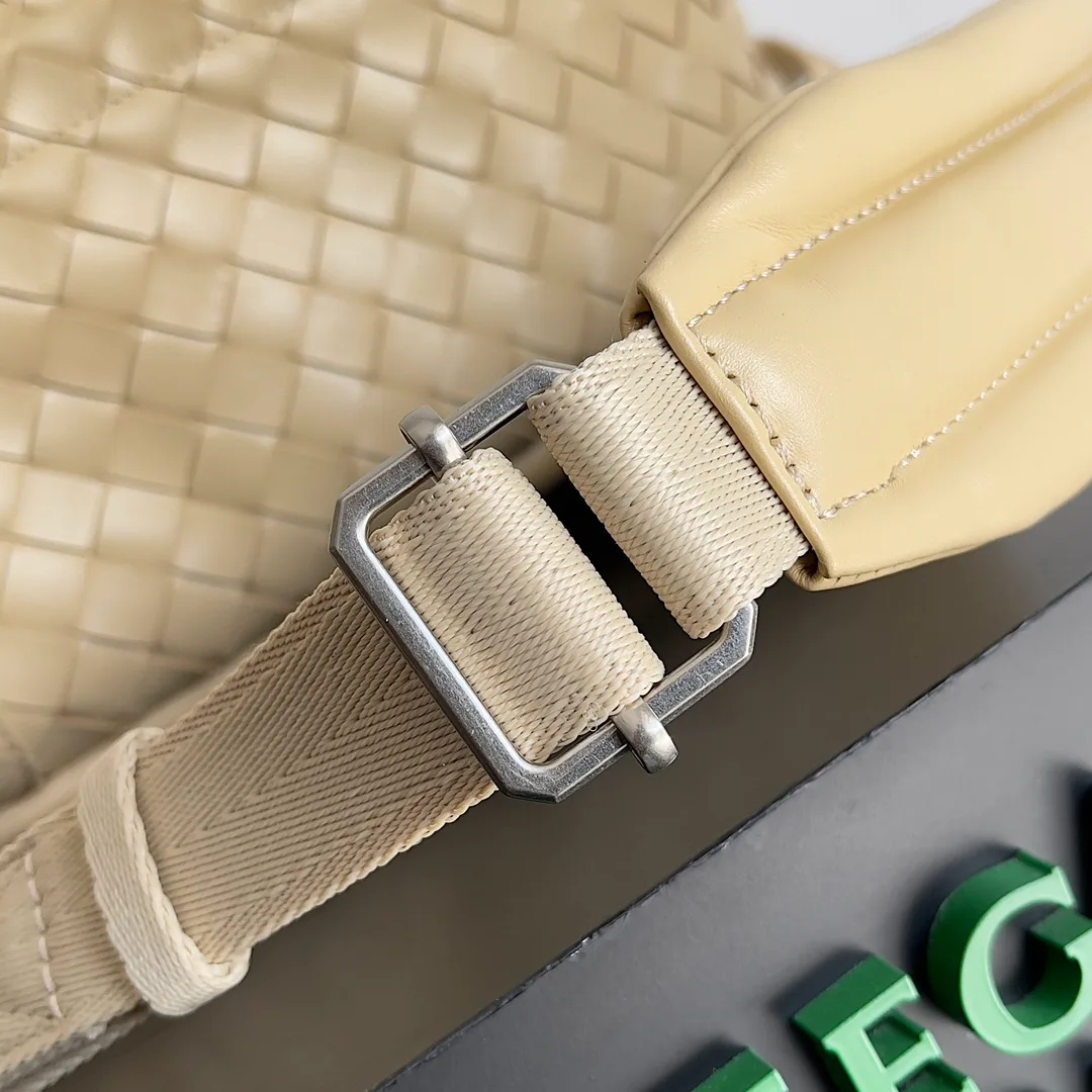 Рюкзаки Женские Bottega Veneta 18936079