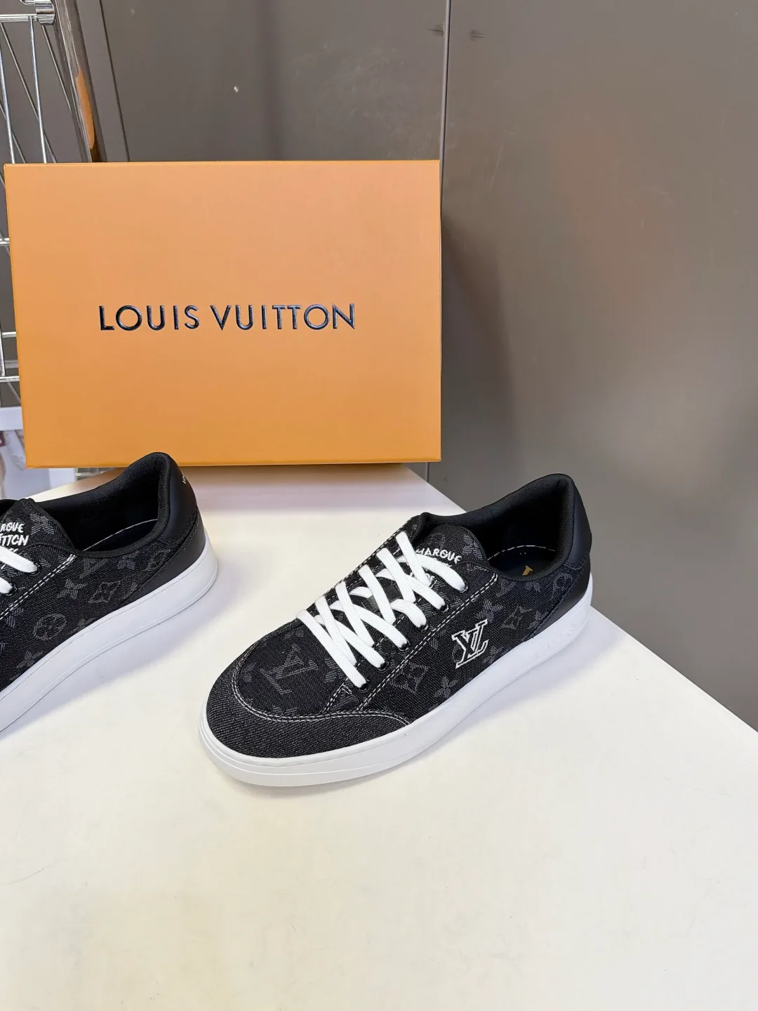 Кроссовки Женские Louis Vuitton 20153118