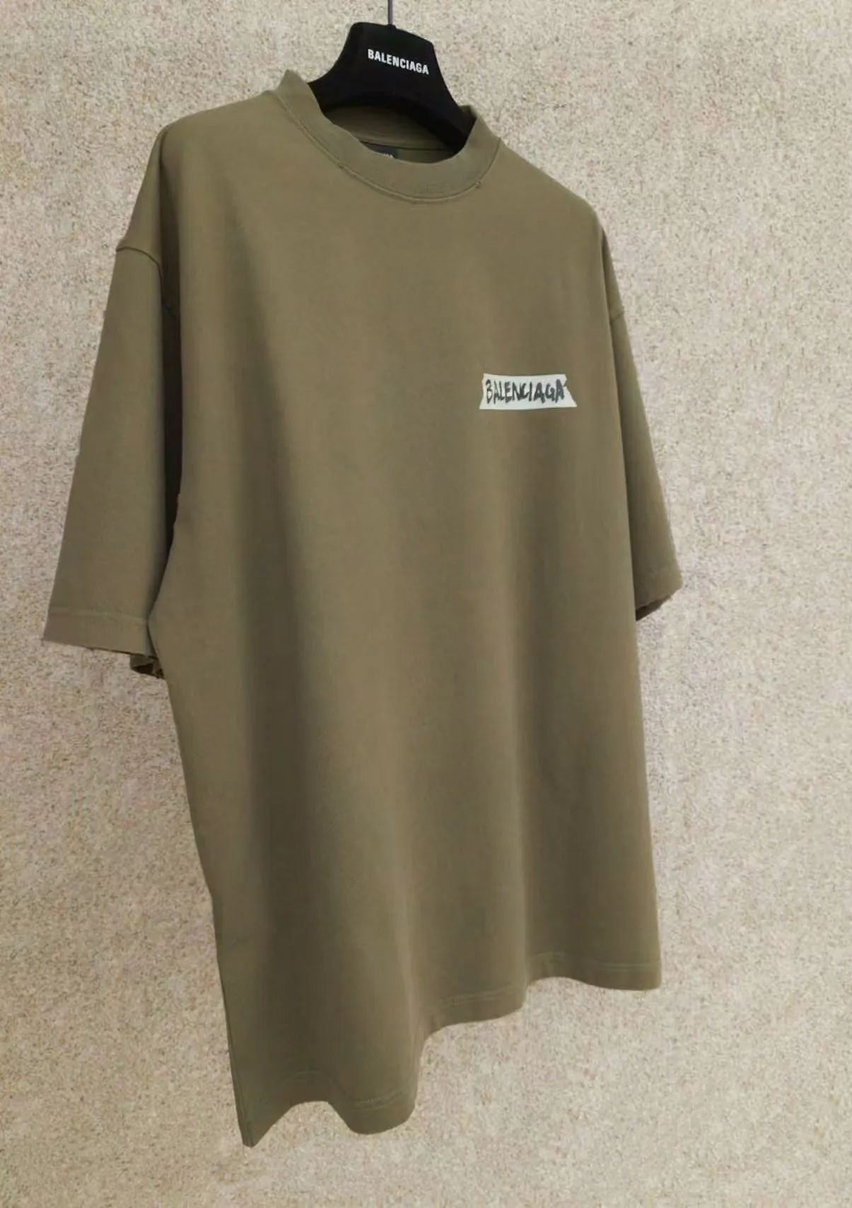 Футболки Женские Balenciaga 550267