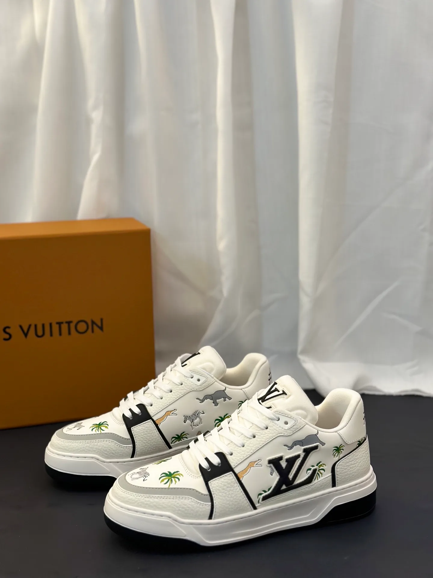 Кроссовки Мужские Louis Vuitton 1801566