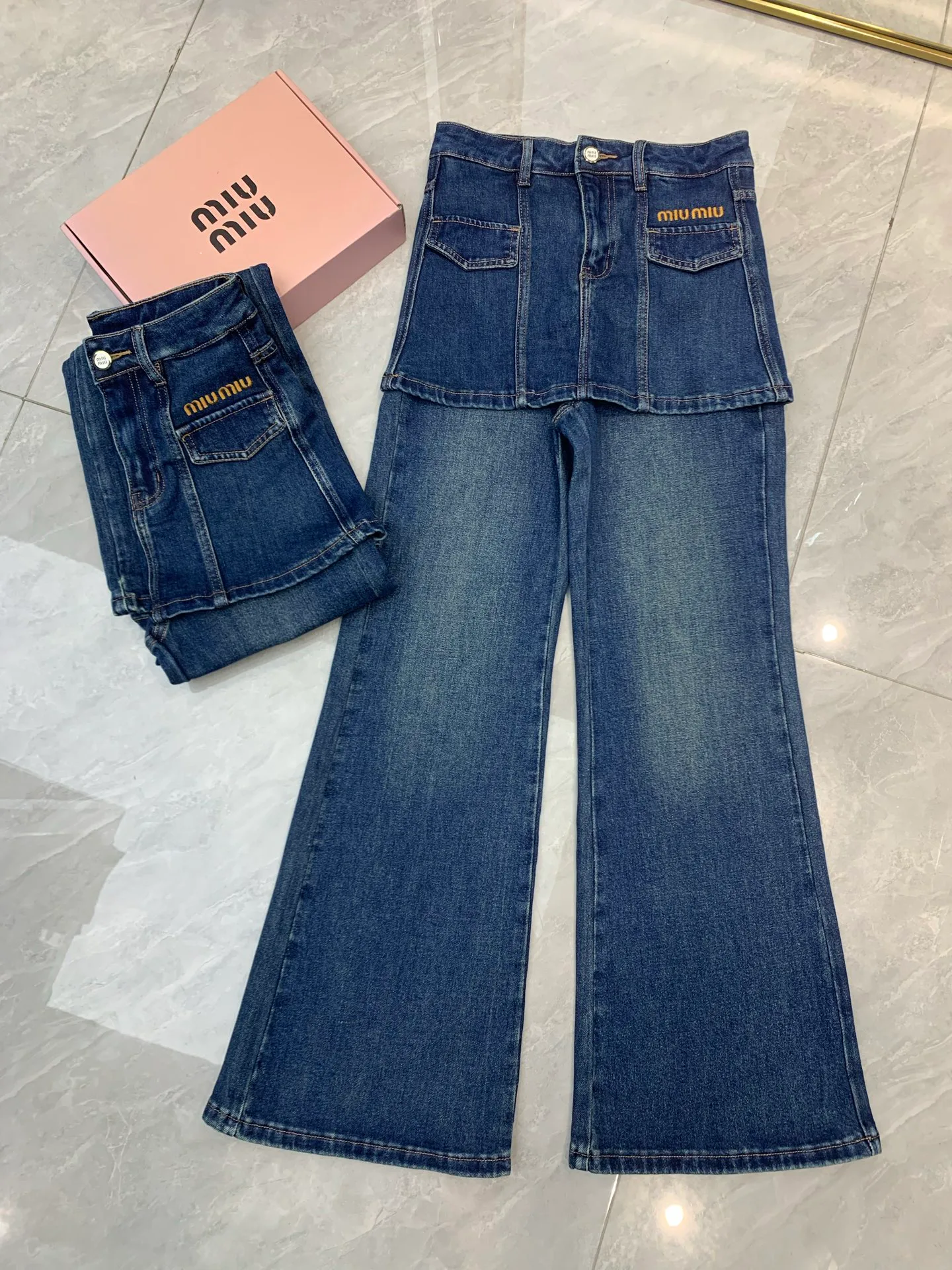 Джинсы Женские Miu Miu 18247050