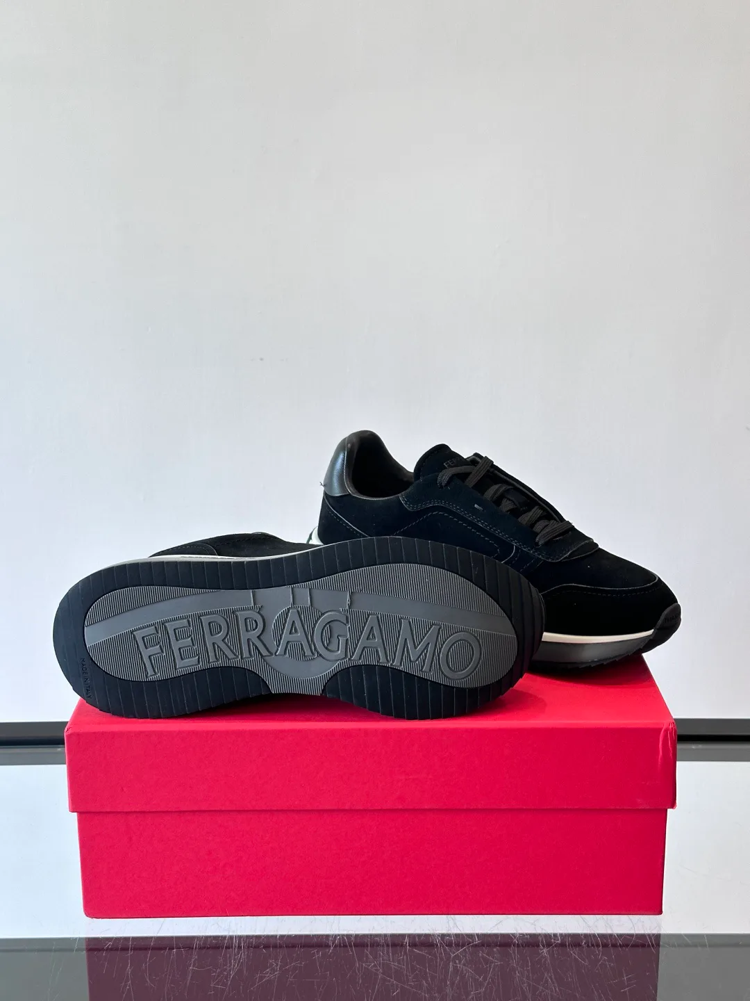 Кроссовки Мужские Salvatore Ferragamo 19623609