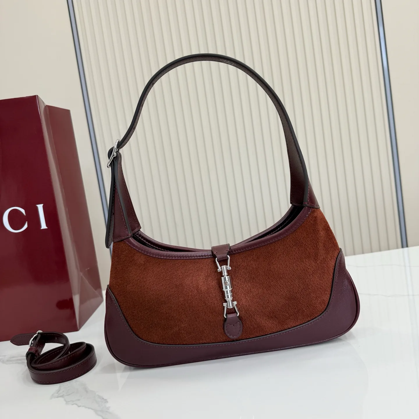 Классические Сумки Женские Gucci 17366994