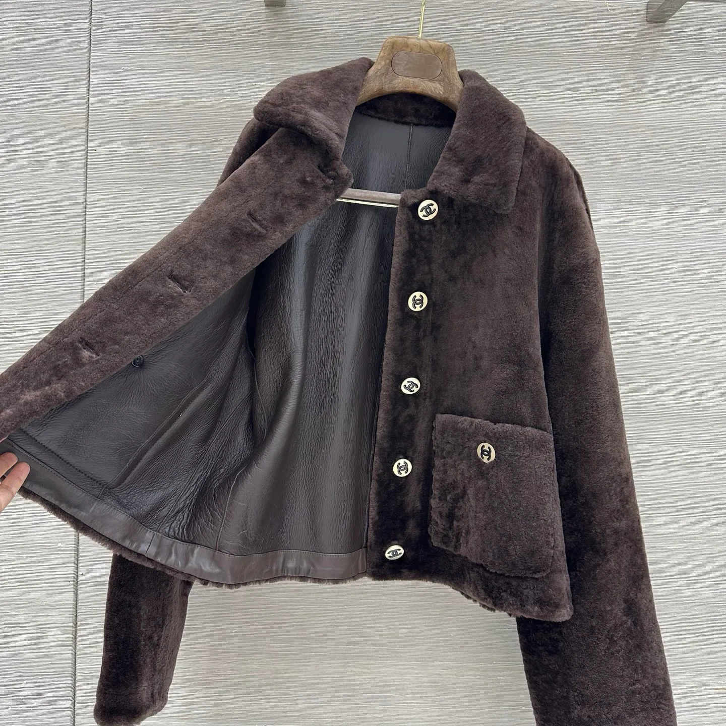 Кожаные Куртки И Дублёнки Женские Chanel 18503459