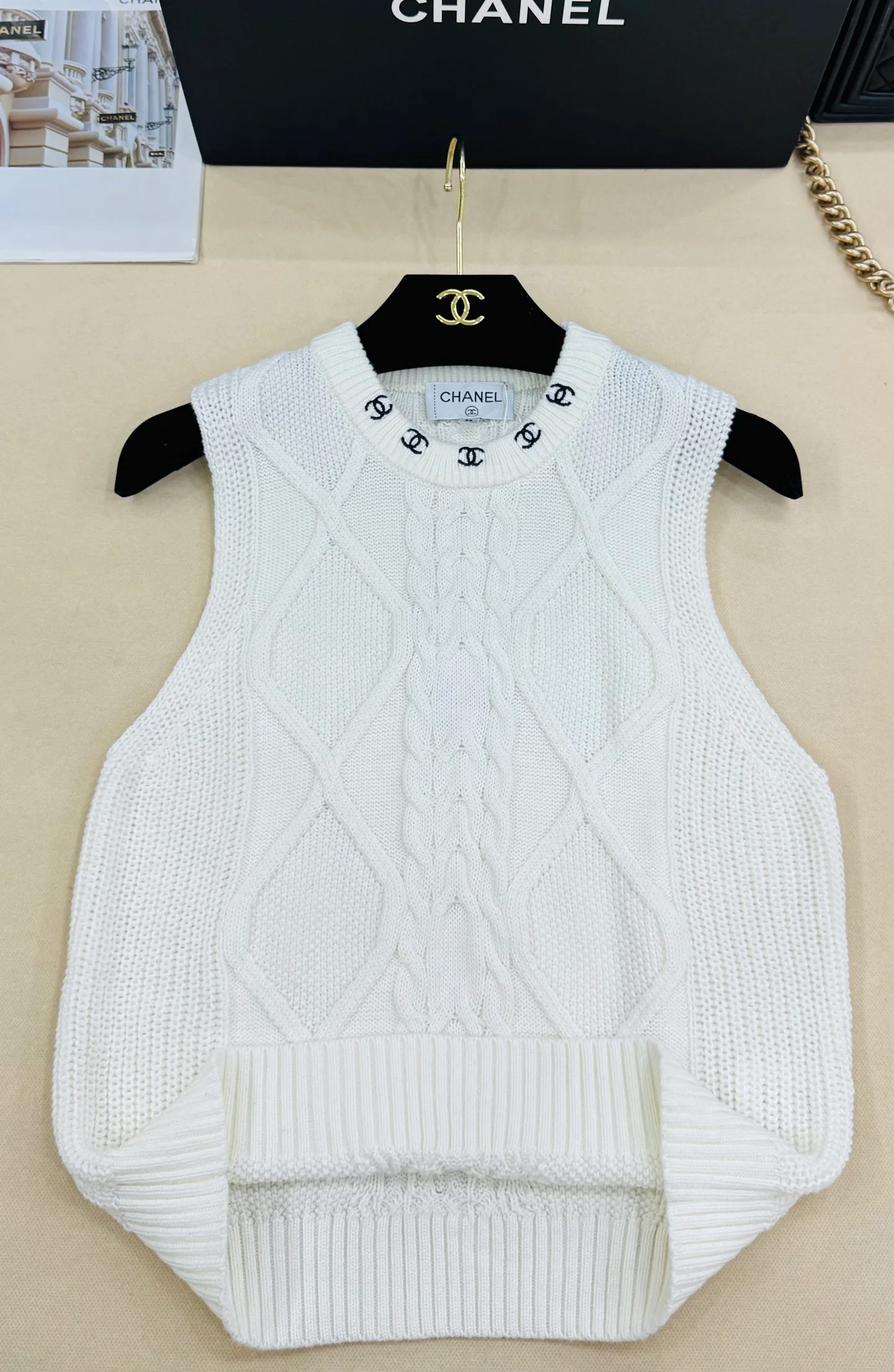 Жилеты Женские Chanel 13333775