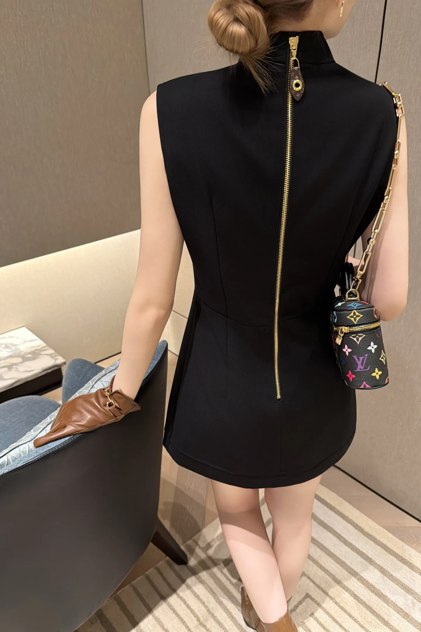 Платья Женские Louis Vuitton 18259361