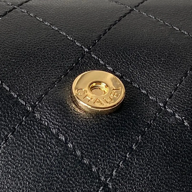 Классические Сумки Женские Chanel 18207946