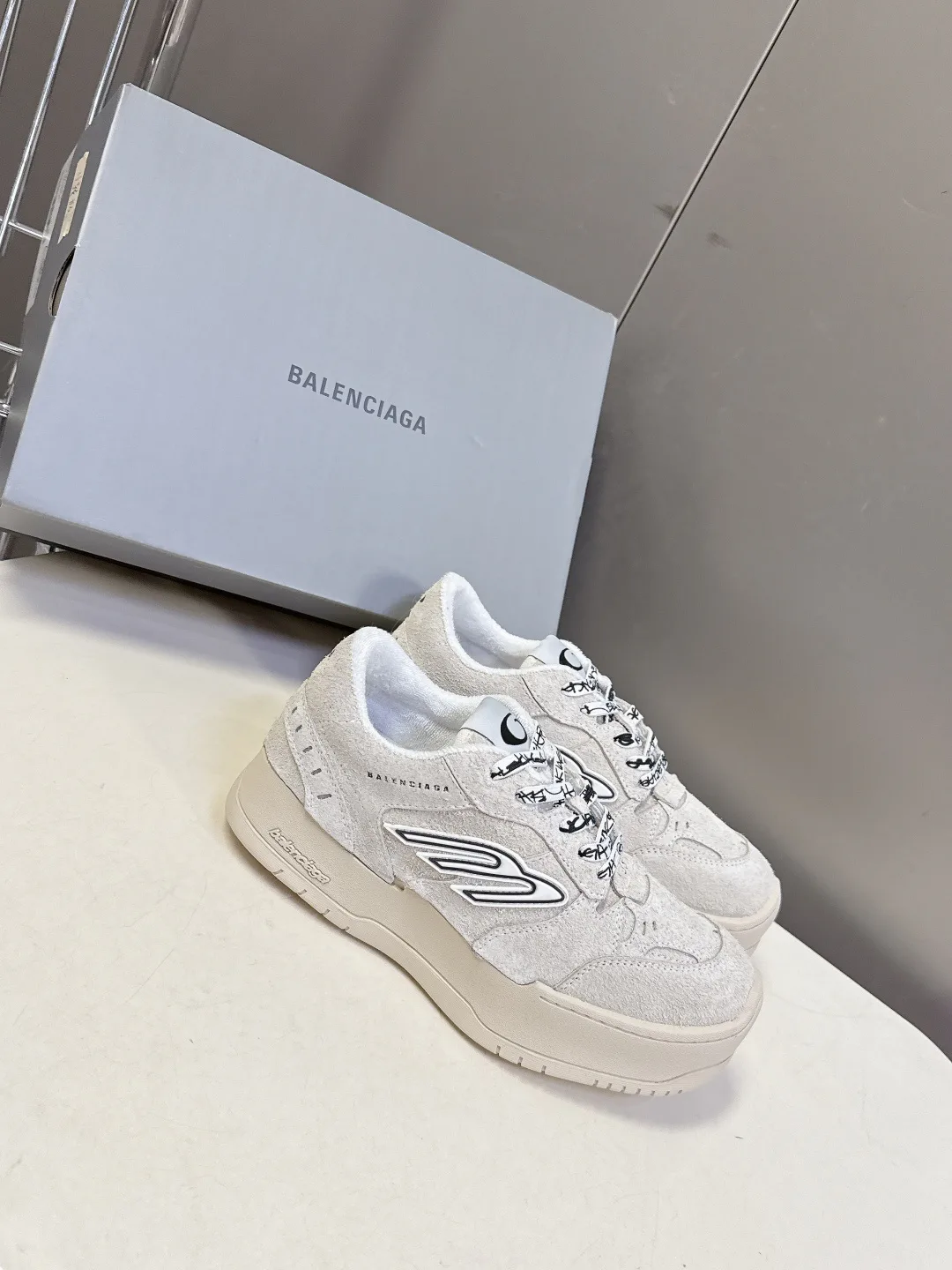 Кроссовки Женские Balenciaga 11567514