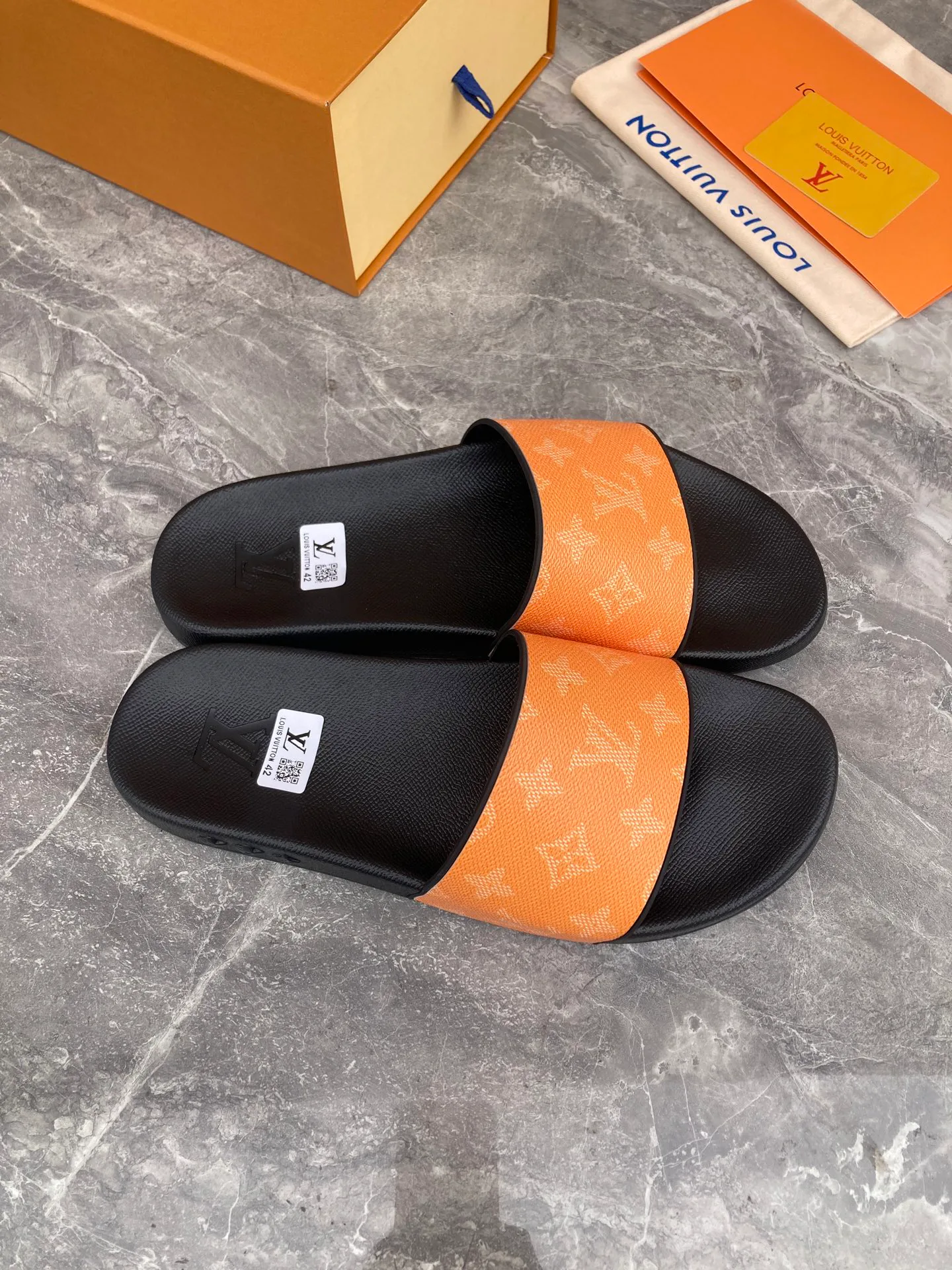 Шлепанцы Женские Louis Vuitton 5879840