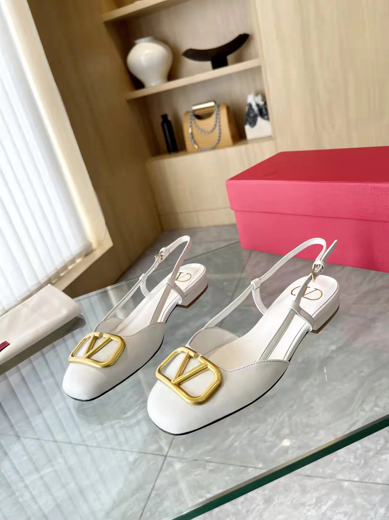 Босоножки Женские Valentino 11602193