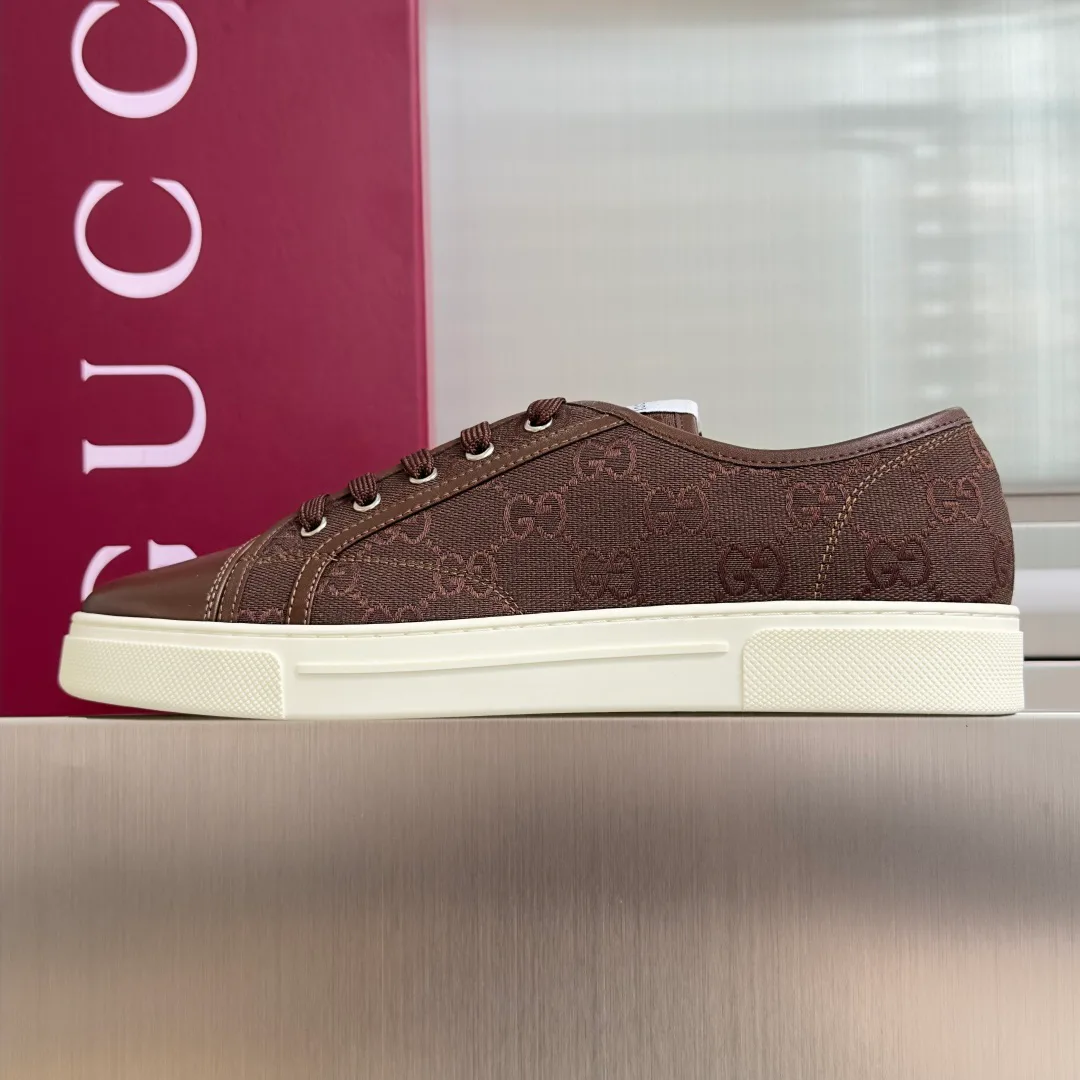 Кроссовки Женские Gucci 12701197