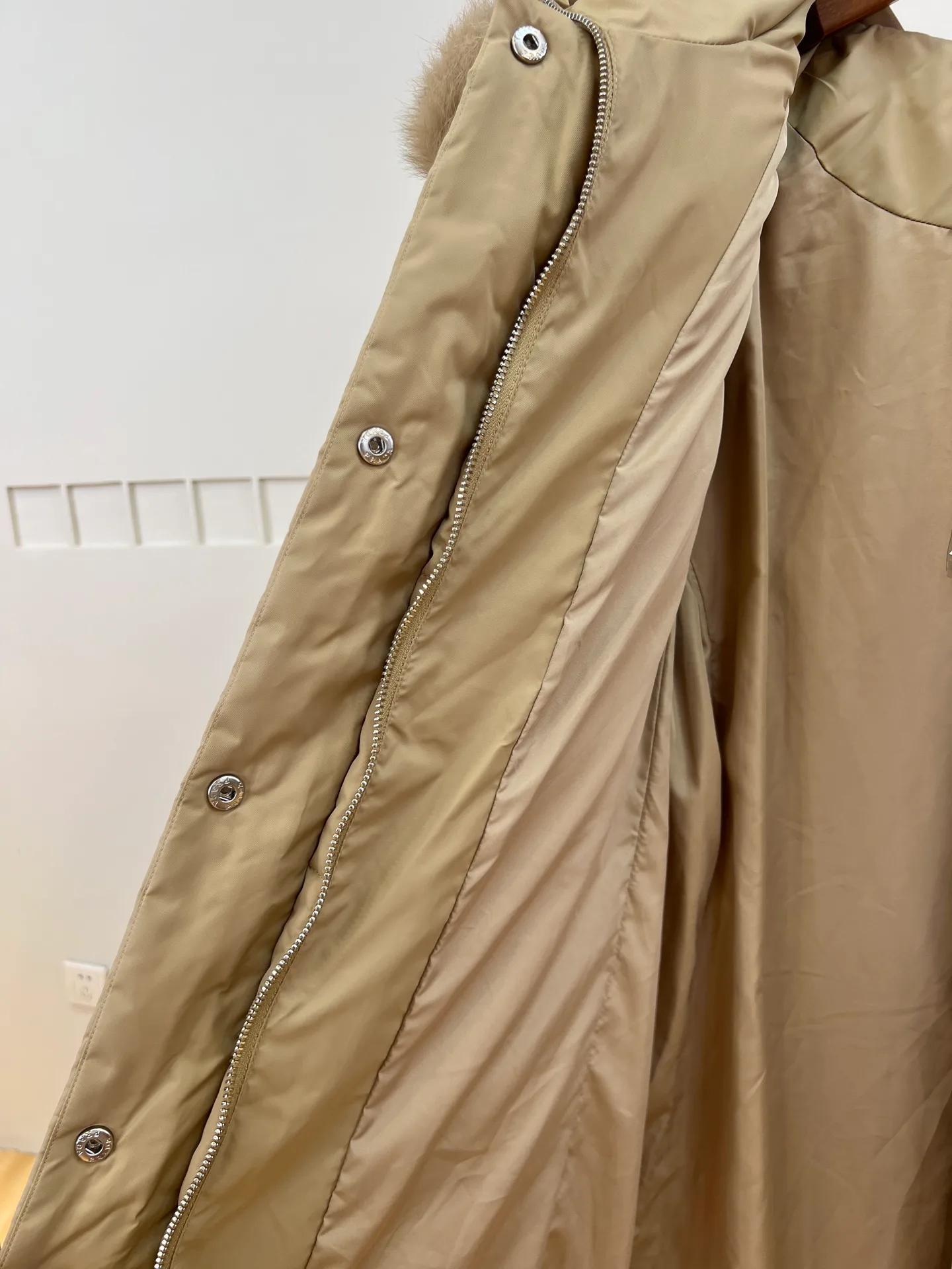 Куртки И Пуховики Женские Prada 18820548