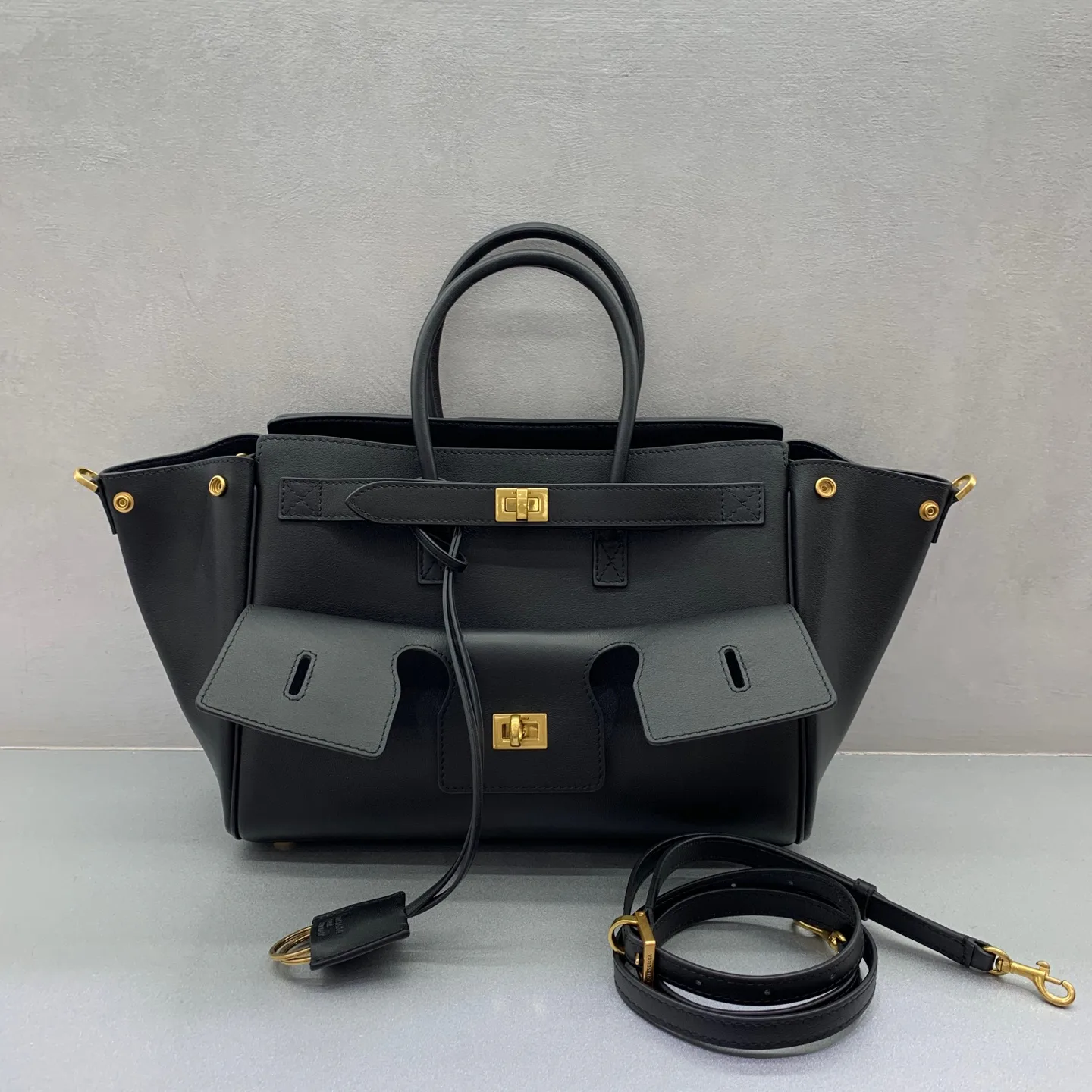 Классические Сумки Женские Balenciaga 11864228
