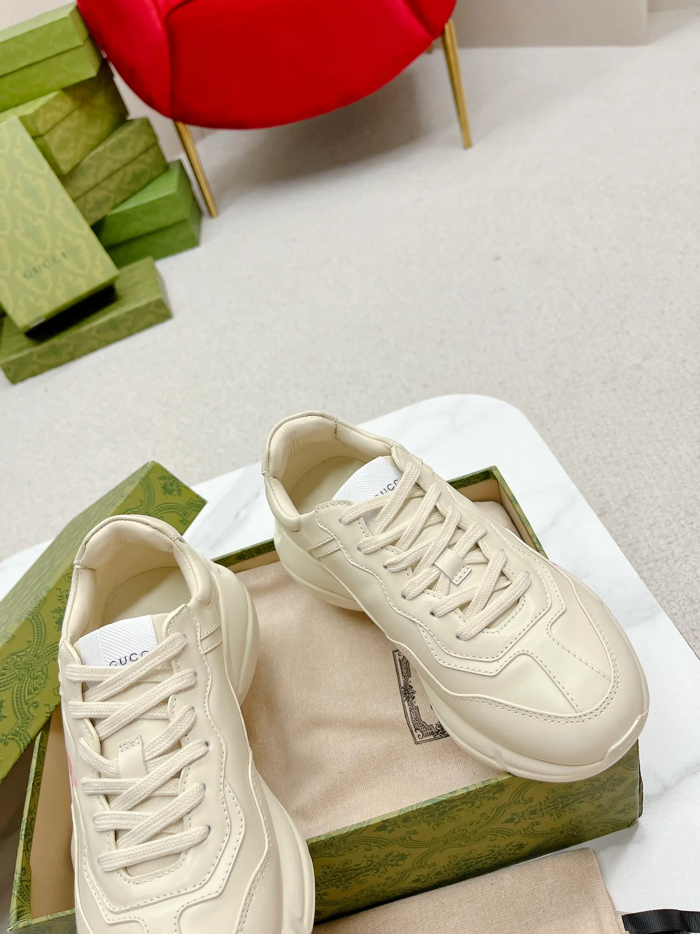 Кроссовки Женские Gucci 989686